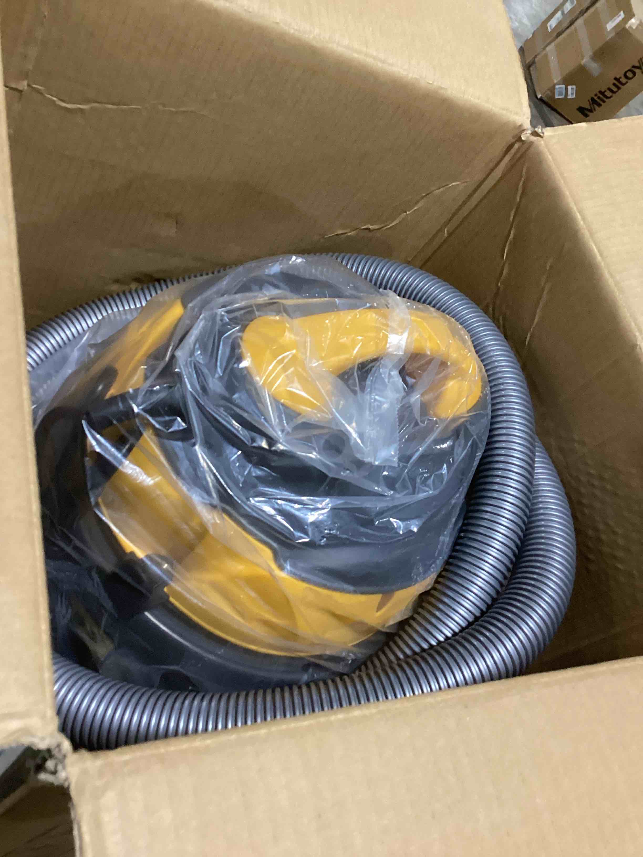 https://s3.amazonaws.com/lotting-images-prod/bidfta/RED6344337_1715360257819.jpeg