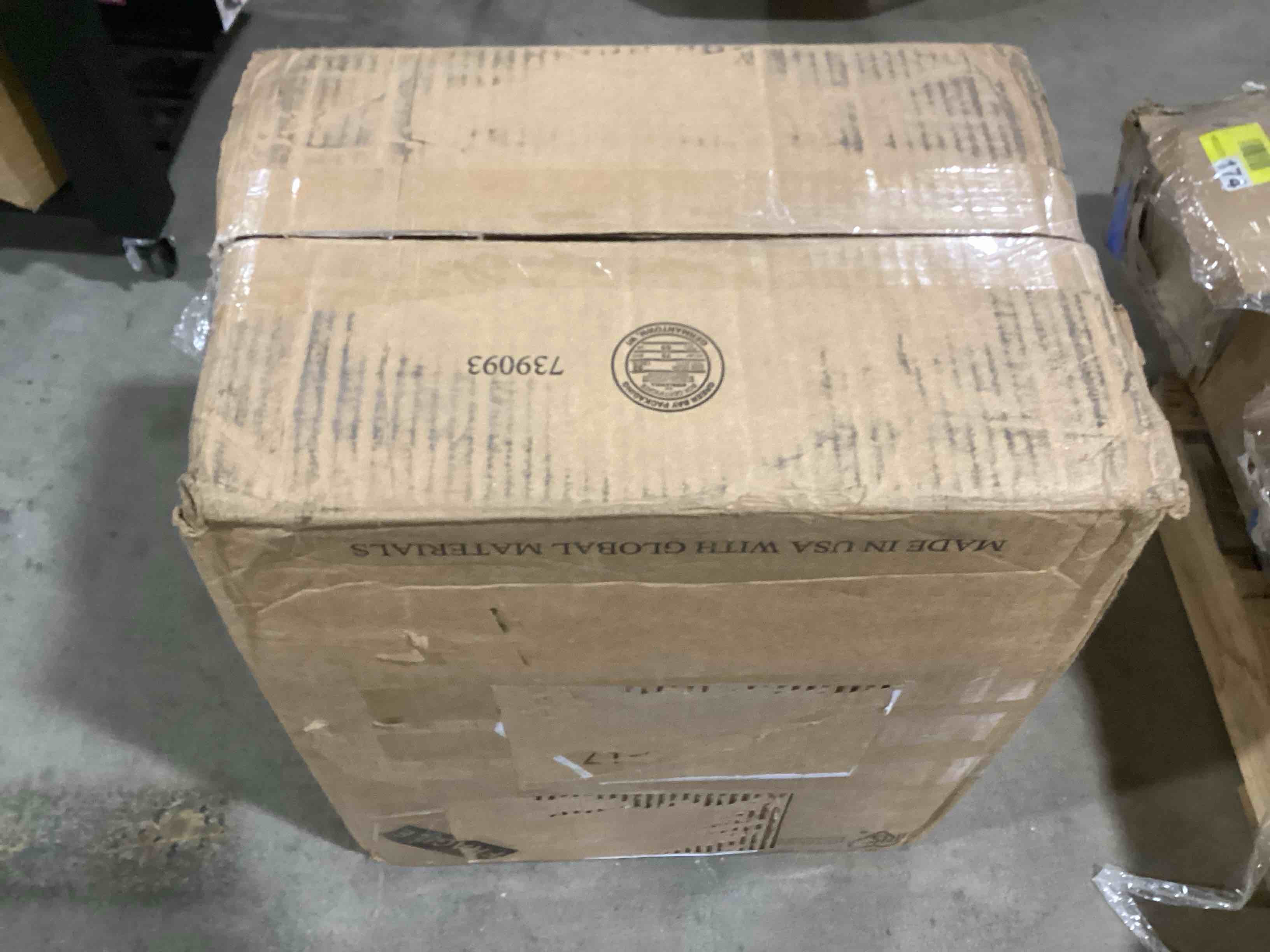https://s3.amazonaws.com/lotting-images-prod/bidfta/RED6344974_1716292758912.jpeg