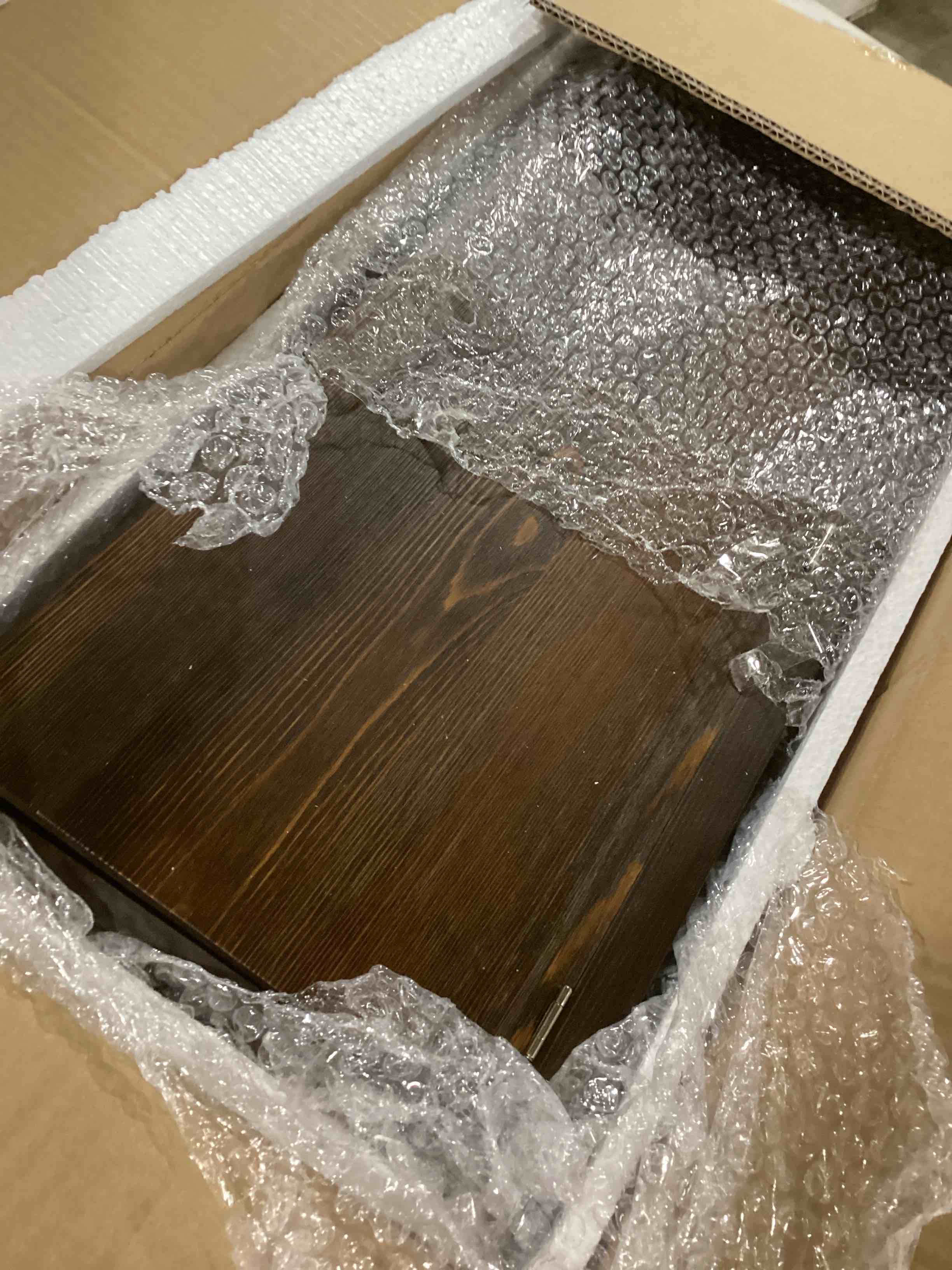 https://s3.amazonaws.com/lotting-images-prod/bidfta/RED6345153_1716462854547.jpeg