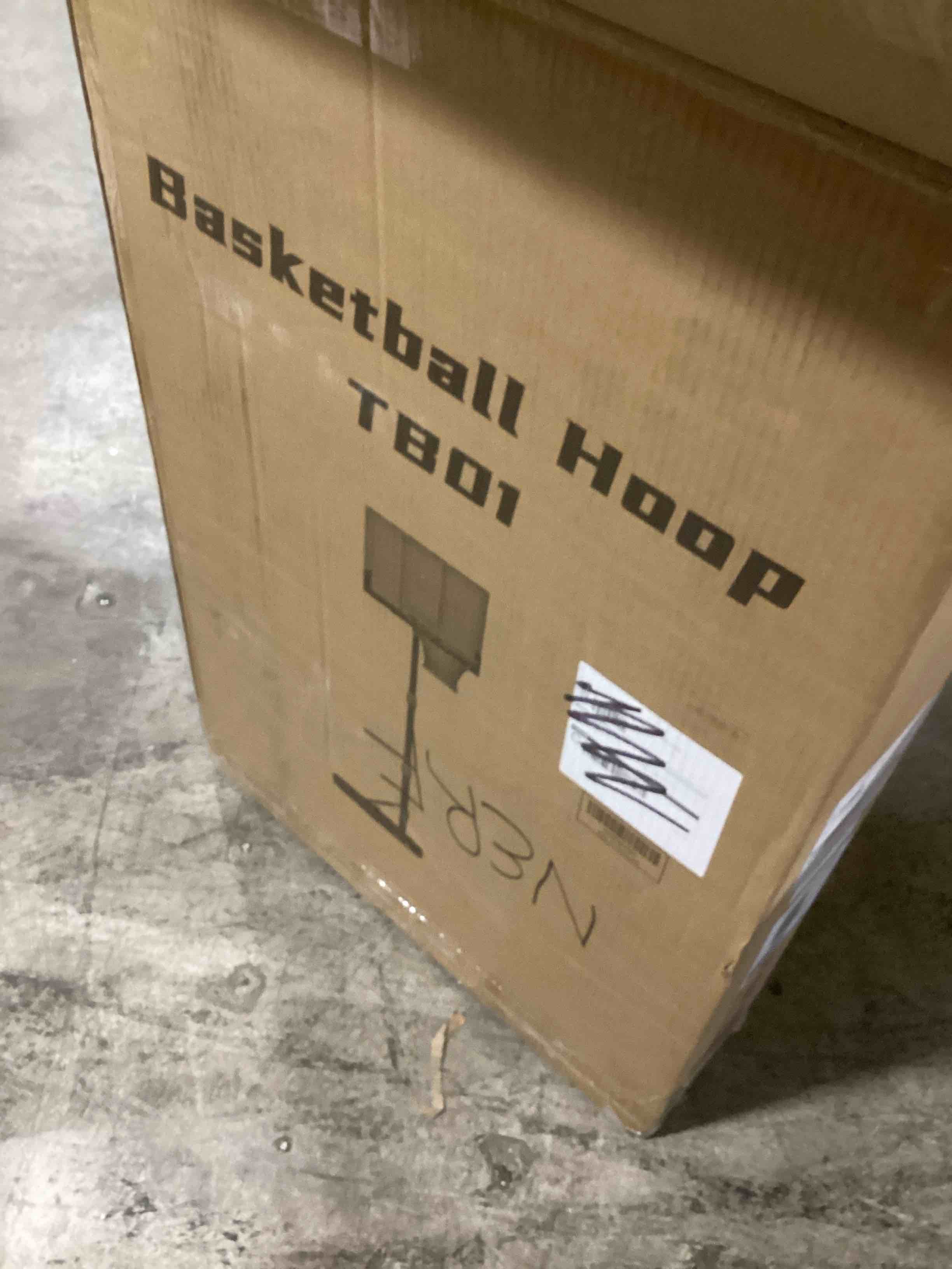 https://s3.amazonaws.com/lotting-images-prod/bidfta/RED6345400_1716492532246.jpeg