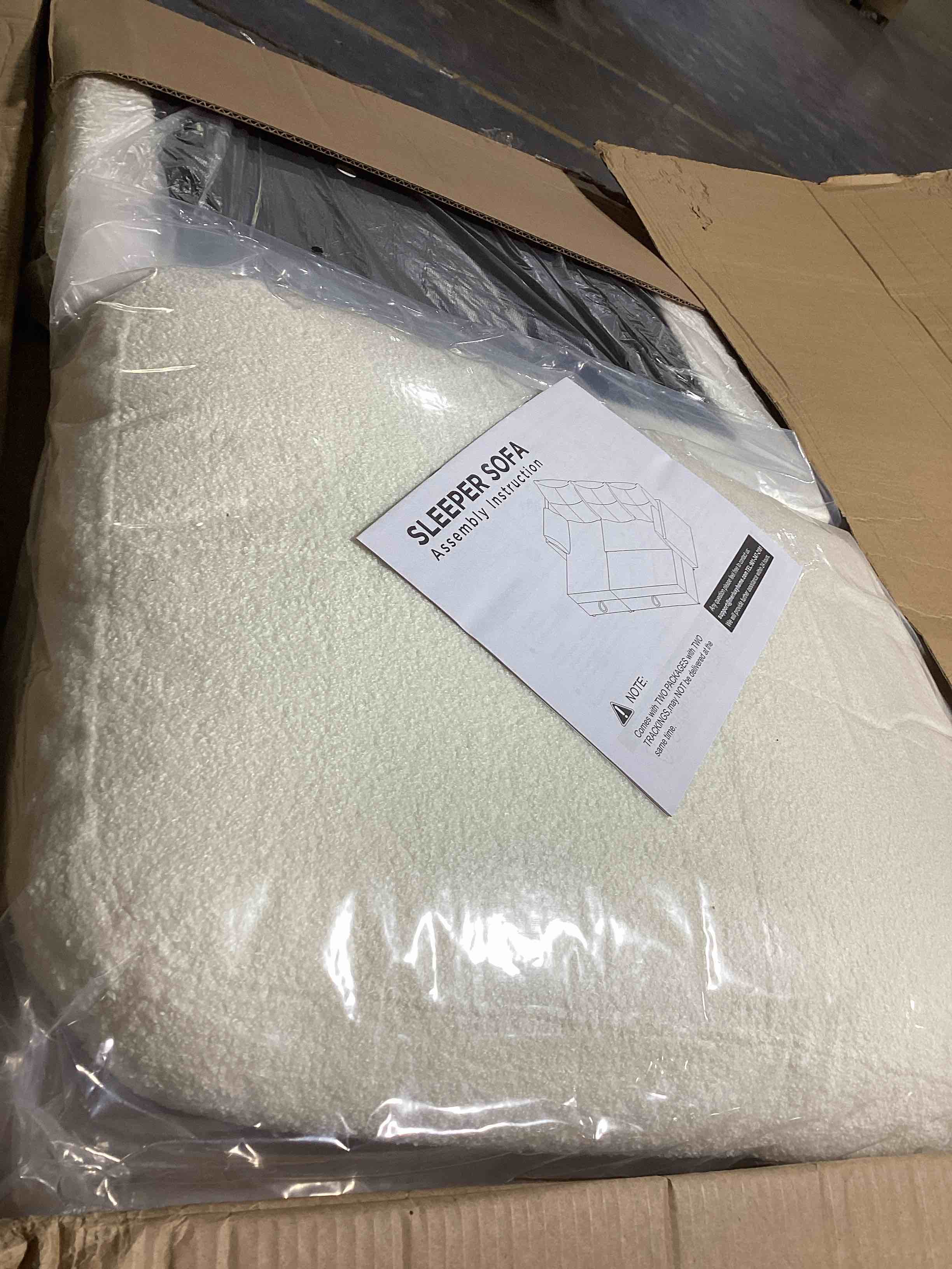 https://s3.amazonaws.com/lotting-images-prod/bidfta/RED6346196_1714141927241.jpeg