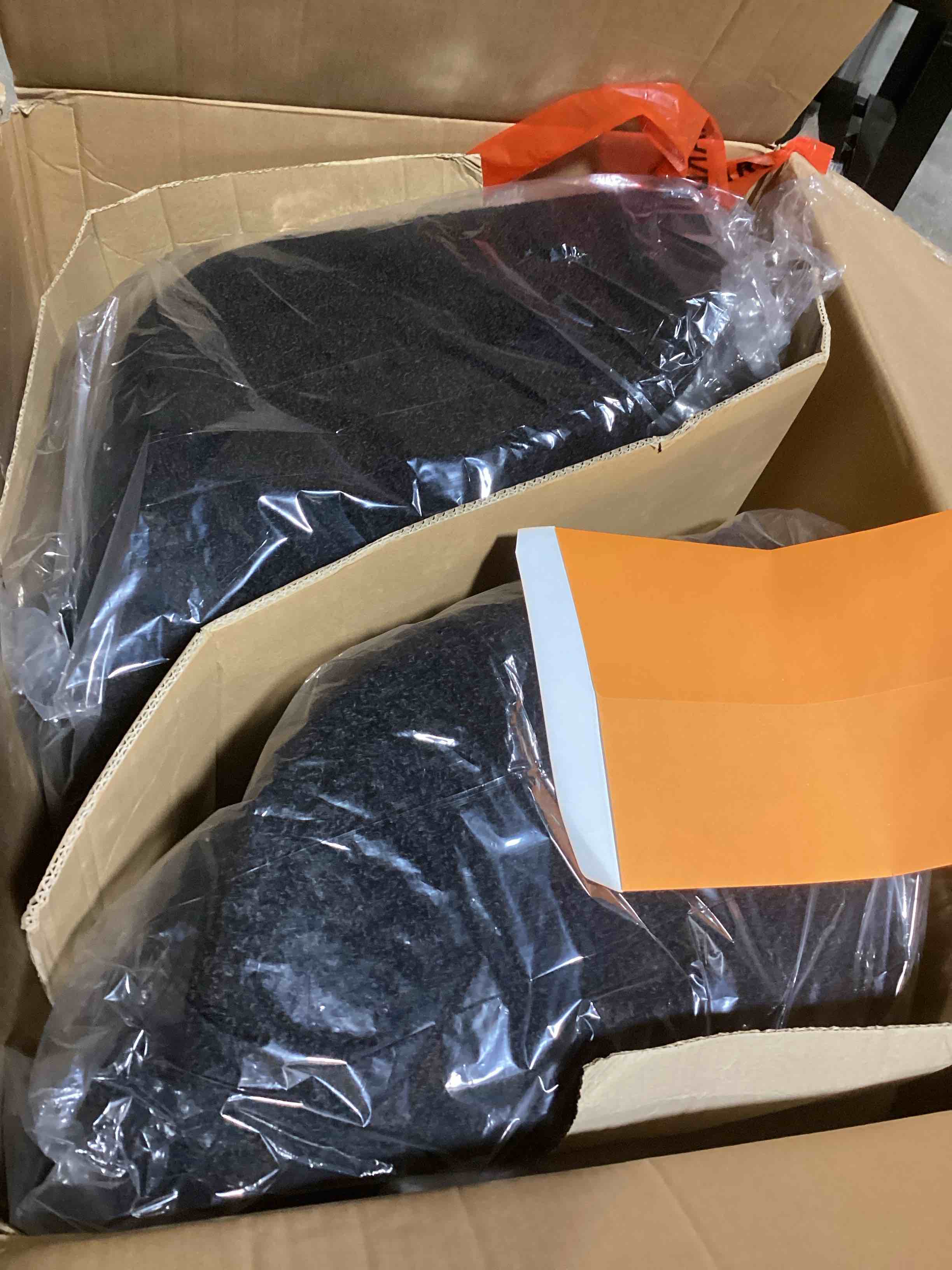 https://s3.amazonaws.com/lotting-images-prod/bidfta/RED6346929_1714740520732.jpeg