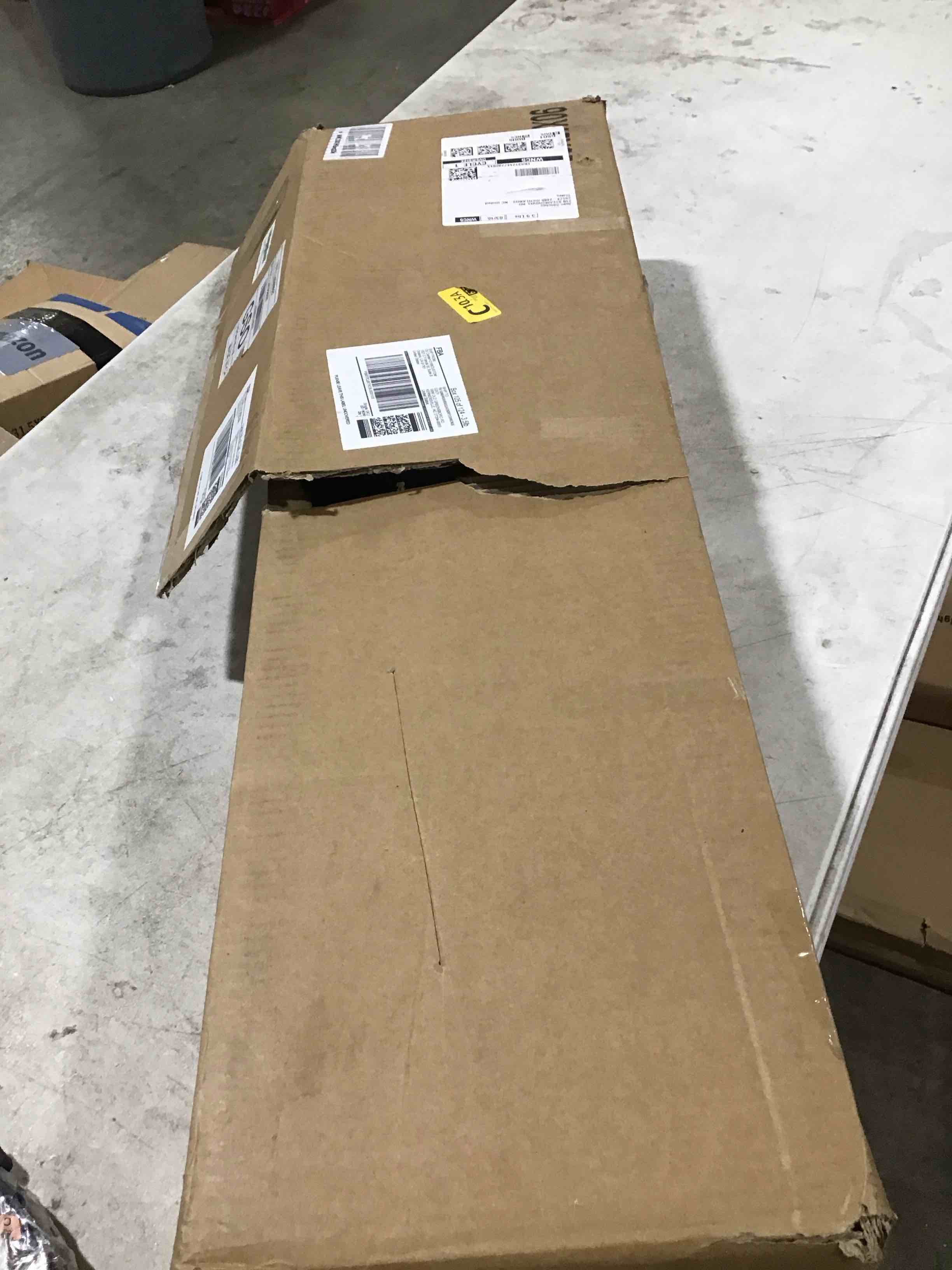 https://s3.amazonaws.com/lotting-images-prod/bidfta/RED6347639_1715190823046.jpeg