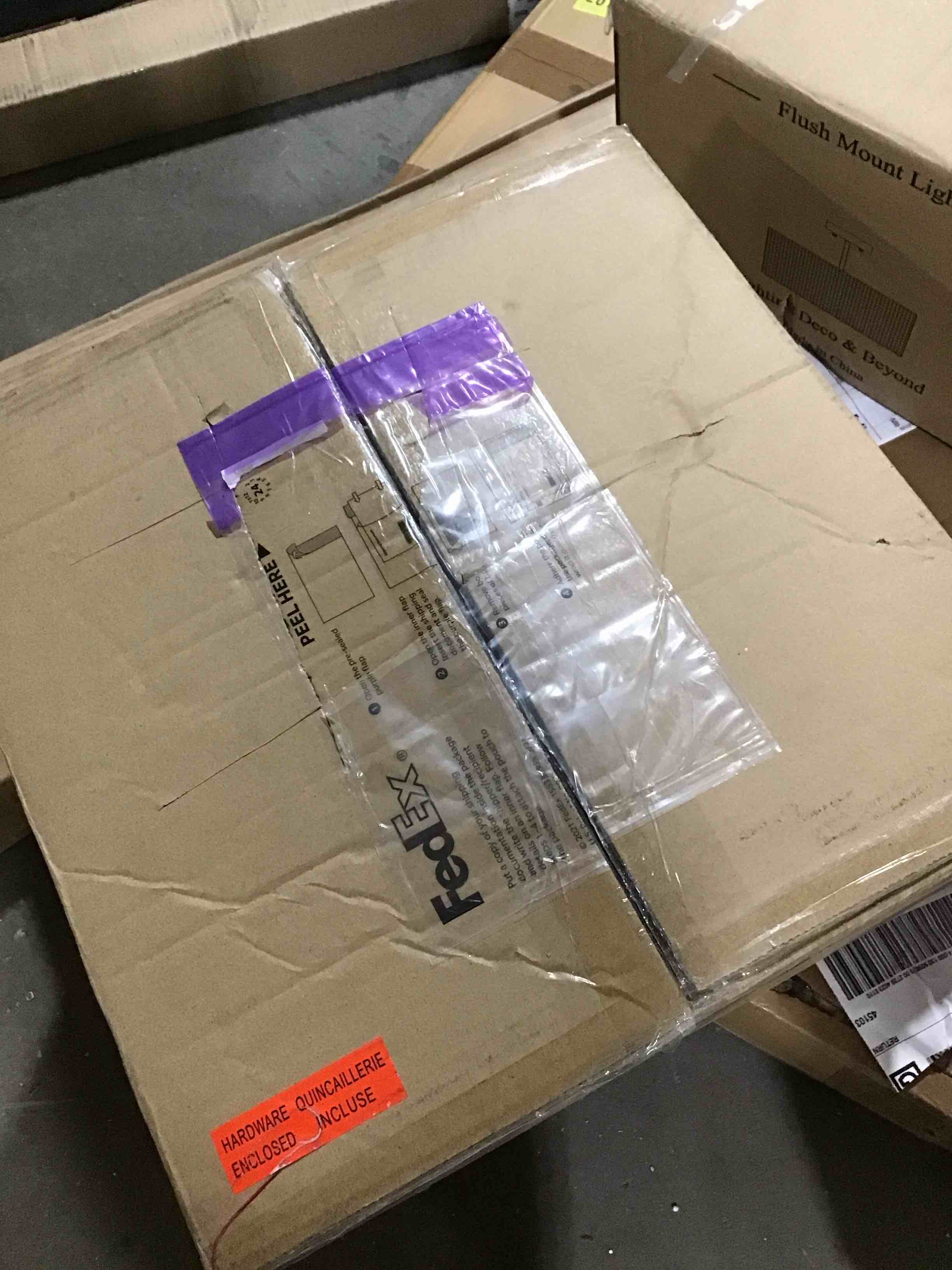 https://s3.amazonaws.com/lotting-images-prod/bidfta/RED6347776_1715267373210.jpeg