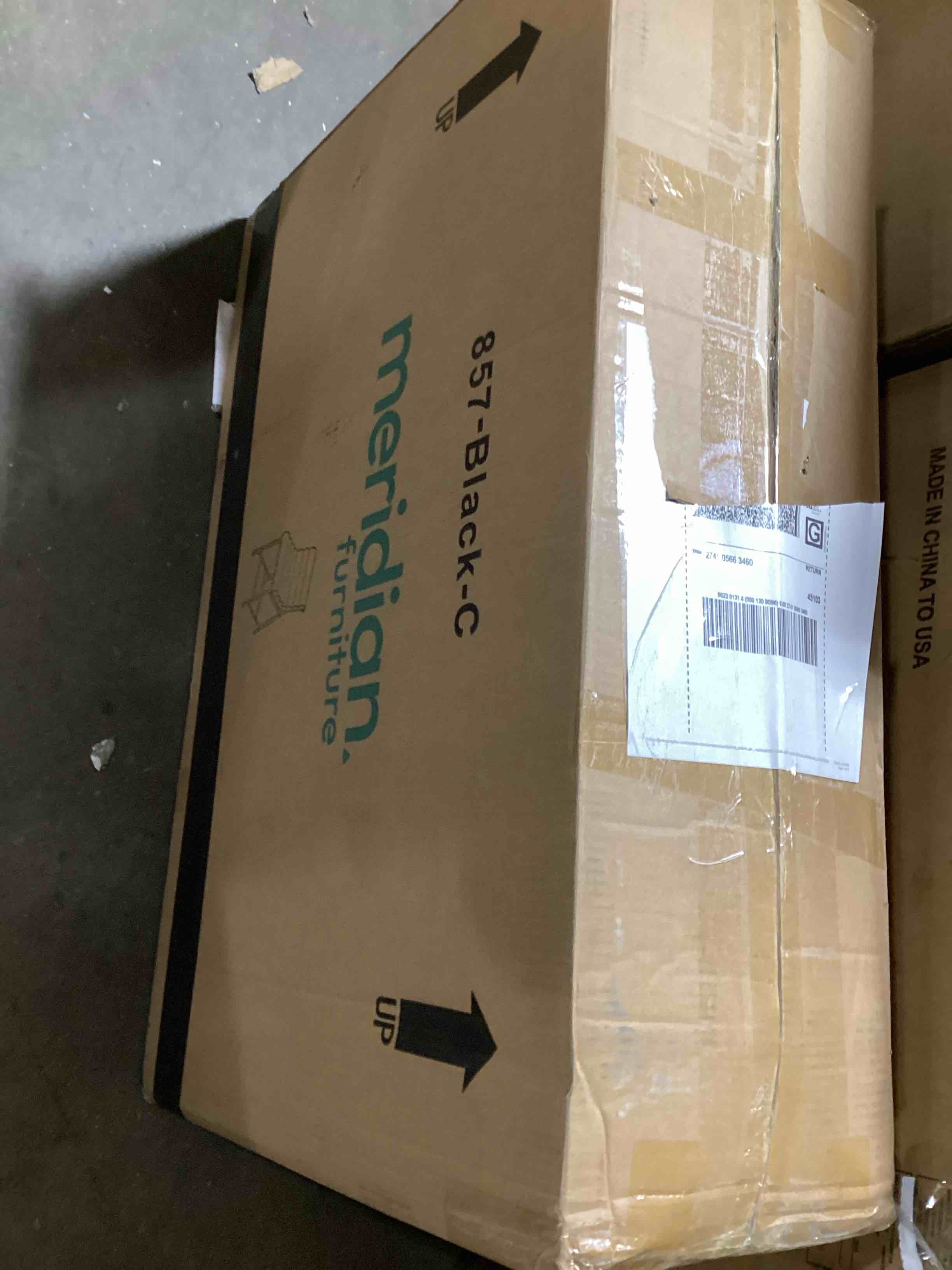 https://s3.amazonaws.com/lotting-images-prod/bidfta/RED6347806_1715273122937.jpeg