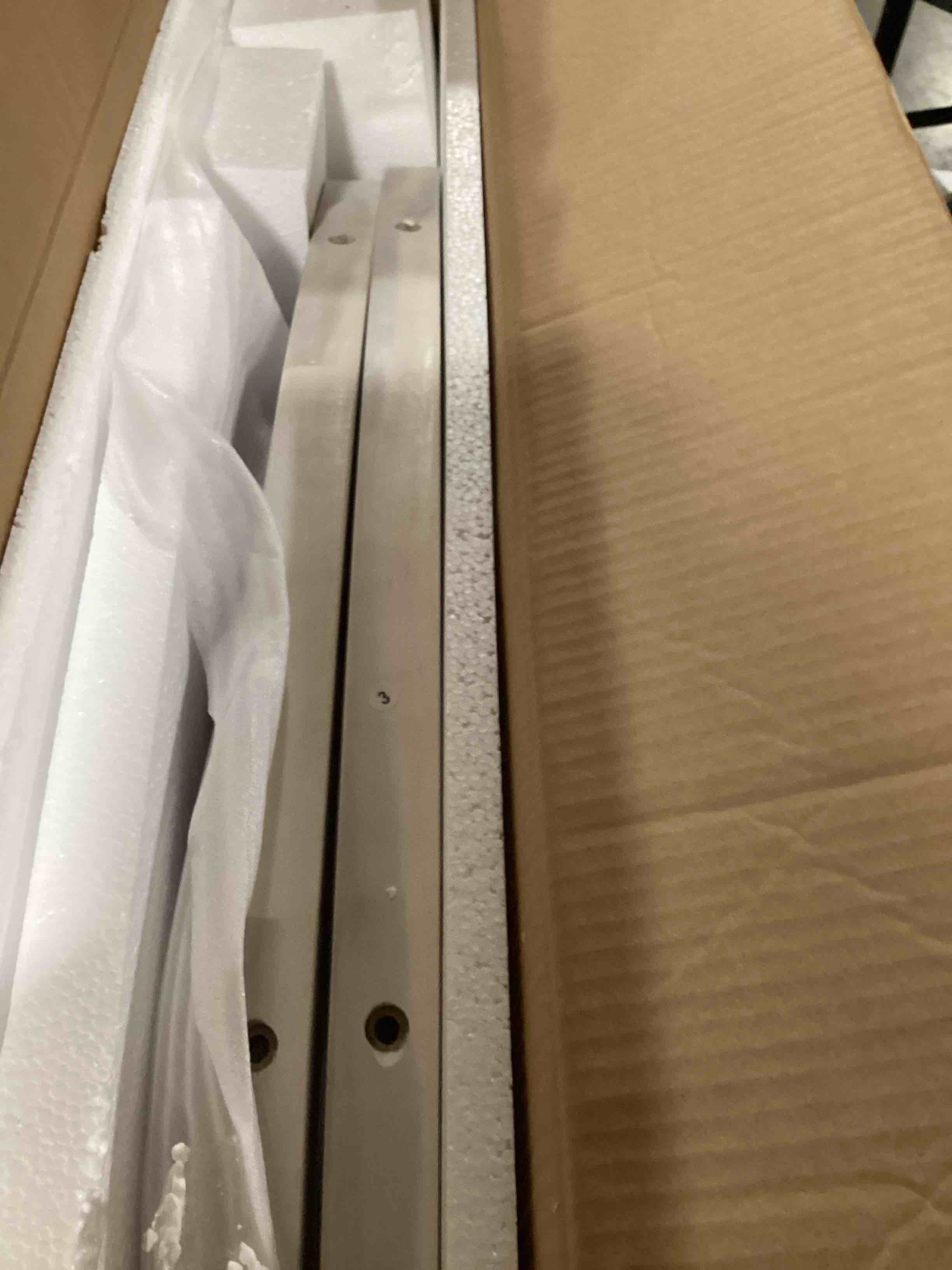 https://s3.amazonaws.com/lotting-images-prod/bidfta/RED6347807_1715272974391.jpeg