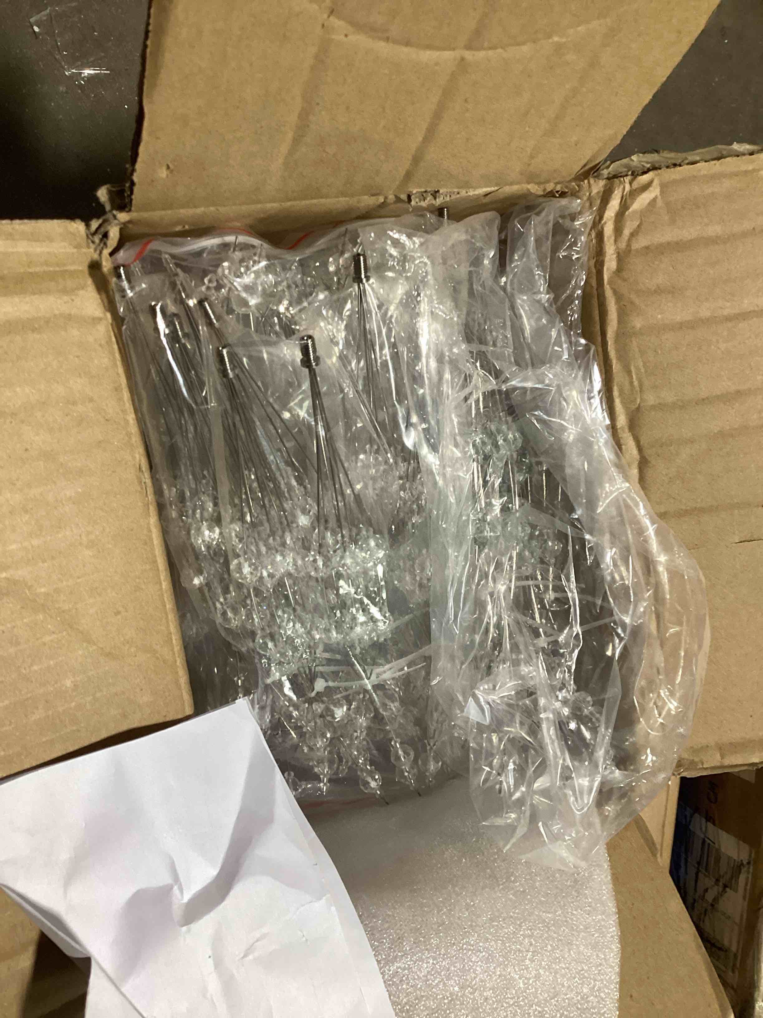 https://s3.amazonaws.com/lotting-images-prod/bidfta/RED6347821_1715273674977.jpeg