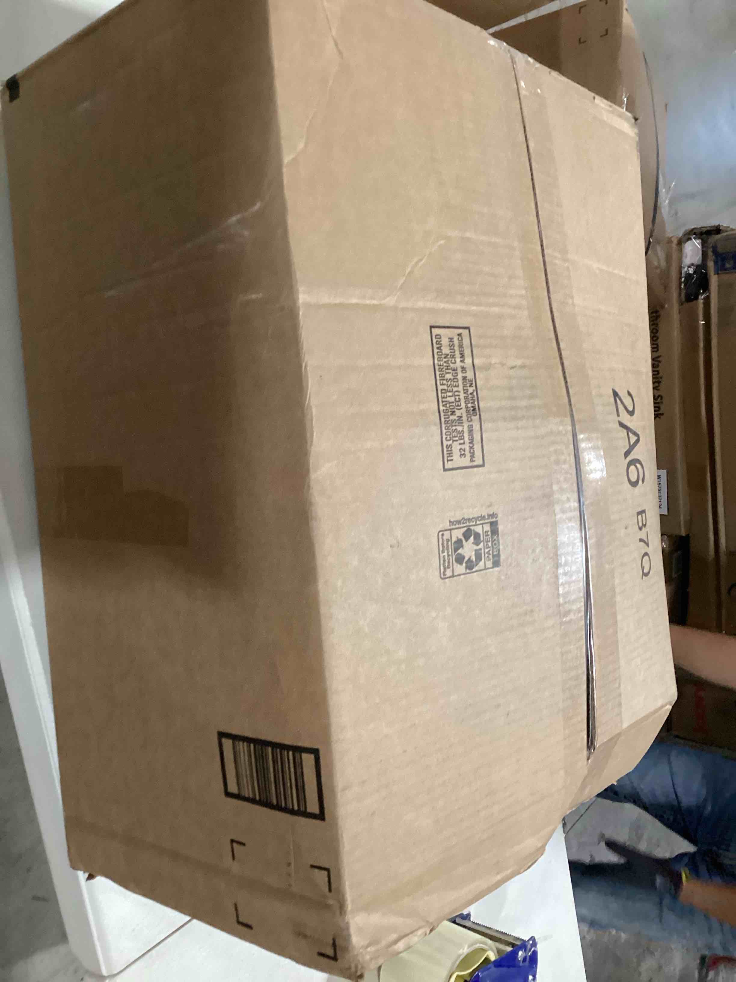 https://s3.amazonaws.com/lotting-images-prod/bidfta/RED6348021_1715603607572.jpeg