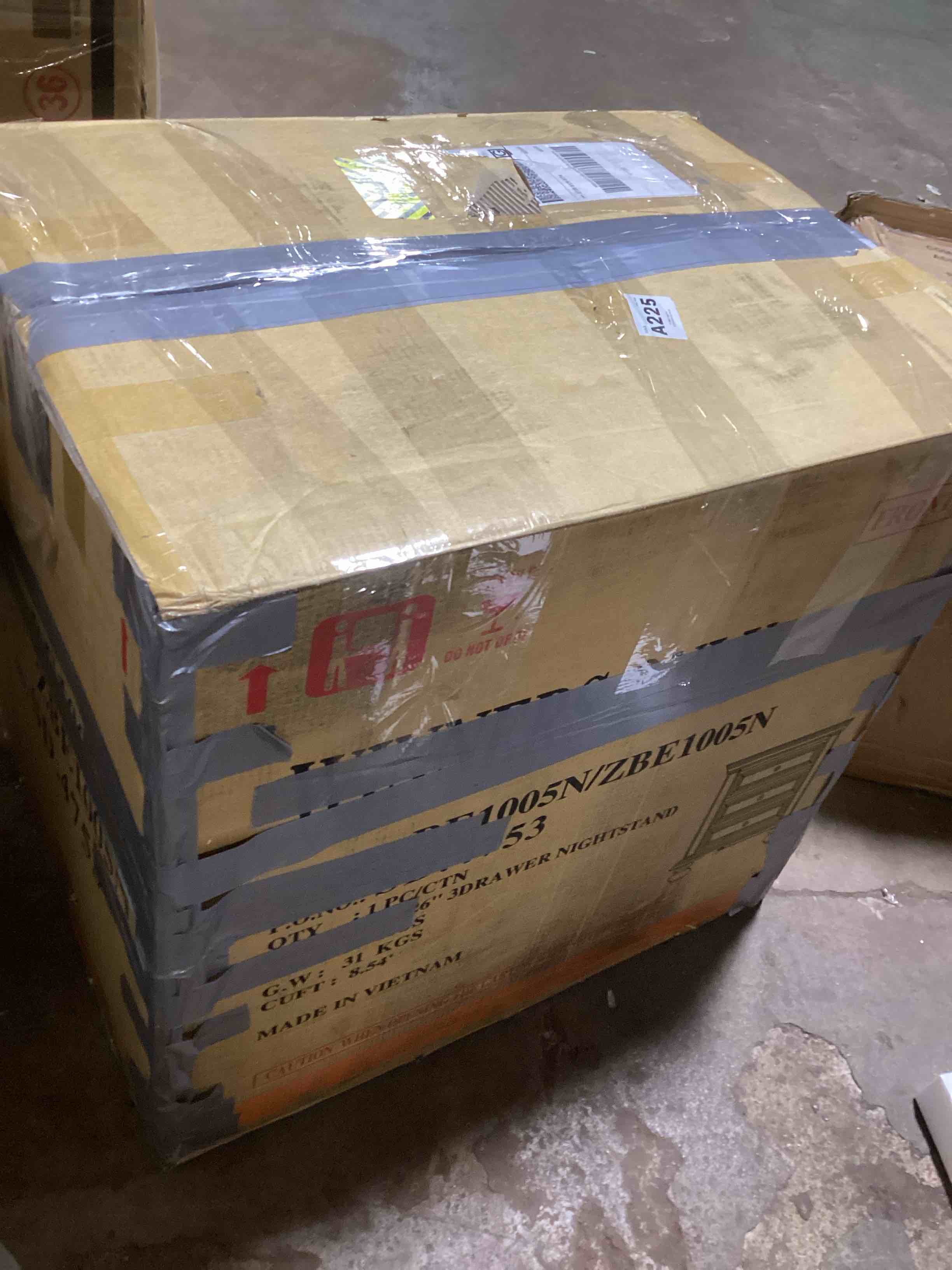 https://s3.amazonaws.com/lotting-images-prod/bidfta/RED6348728_1713890772301.jpeg