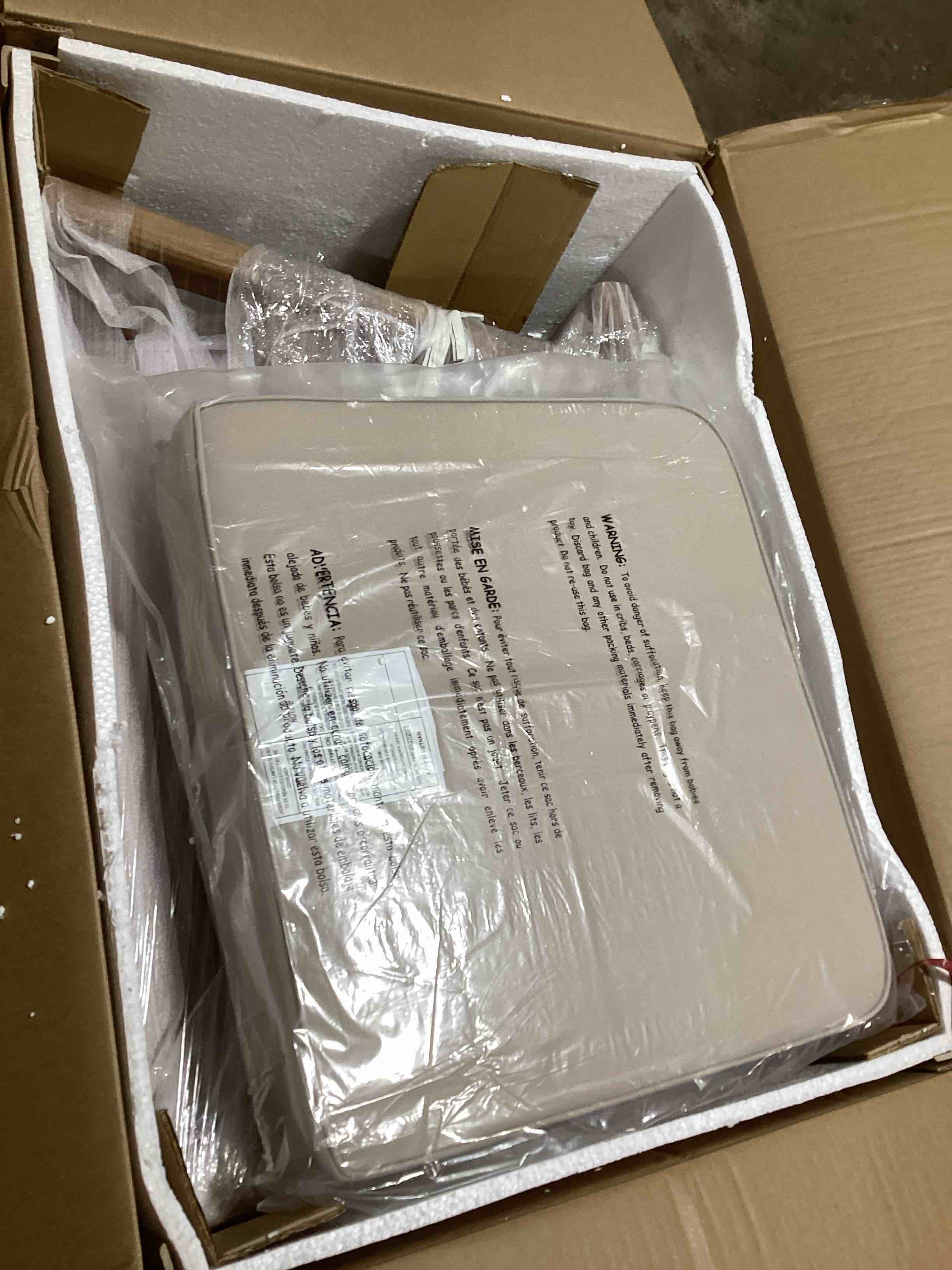 https://s3.amazonaws.com/lotting-images-prod/bidfta/RED6348736_1713892667792.jpeg