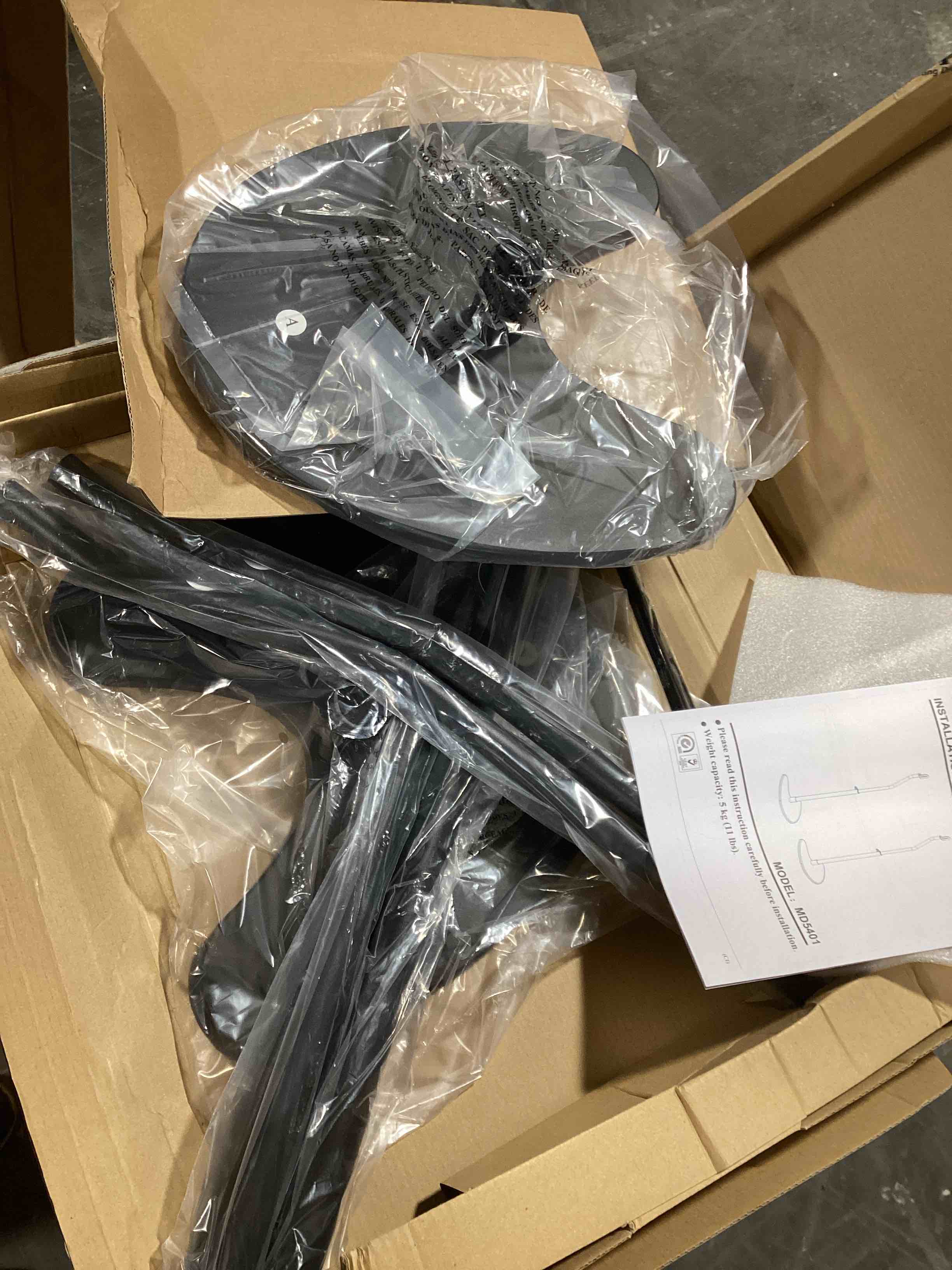 https://s3.amazonaws.com/lotting-images-prod/bidfta/RED6349121_1714144290100.jpeg