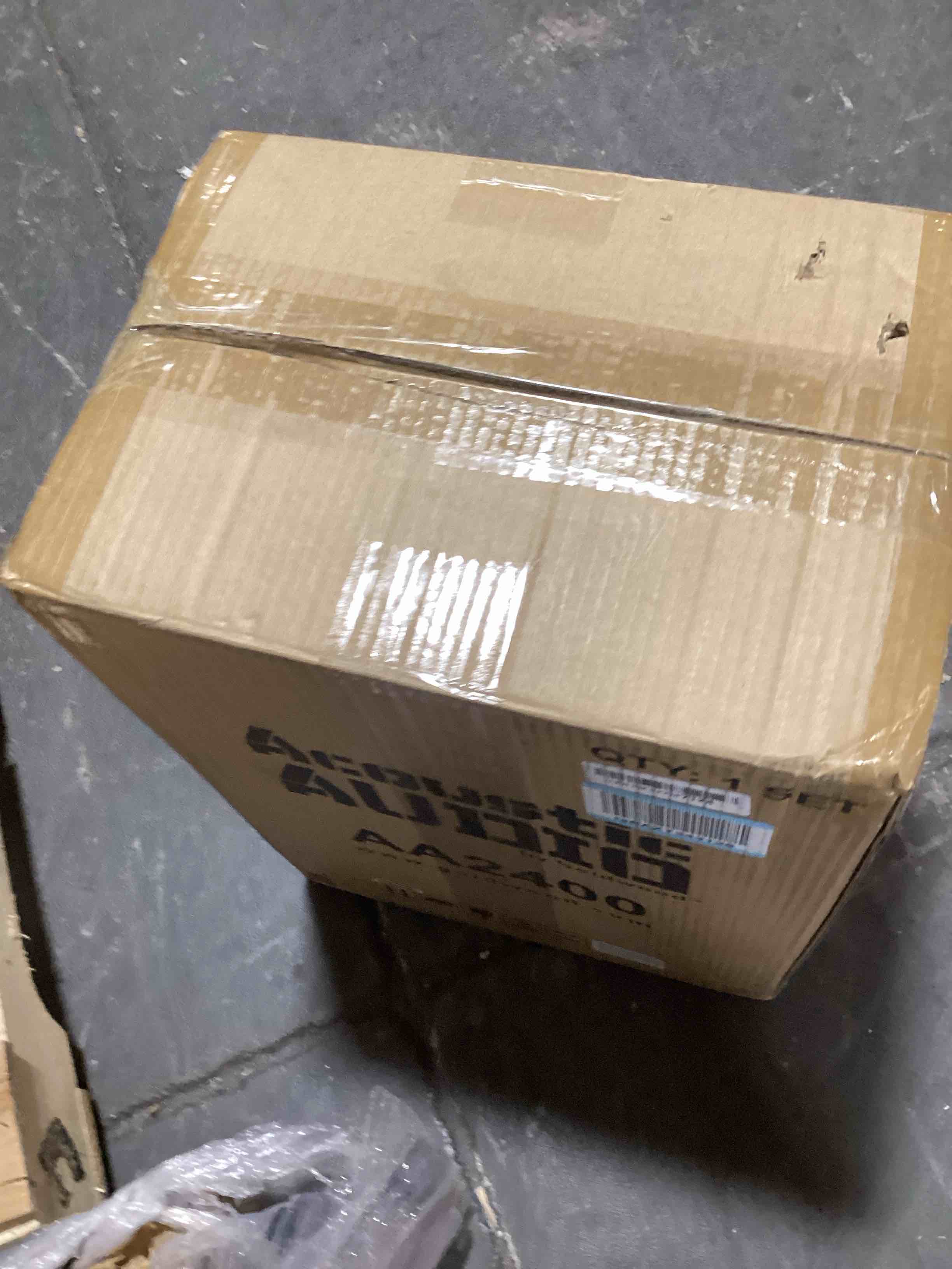 https://s3.amazonaws.com/lotting-images-prod/bidfta/RED6349209_1714393568359.jpeg