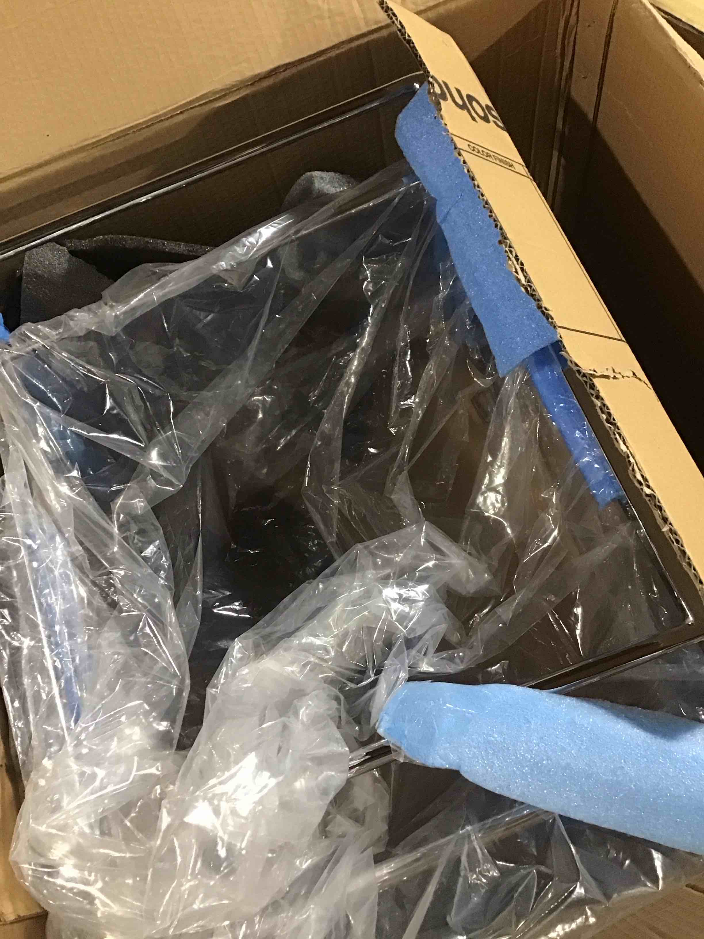 https://s3.amazonaws.com/lotting-images-prod/bidfta/RED6349489_1714485031049.jpeg