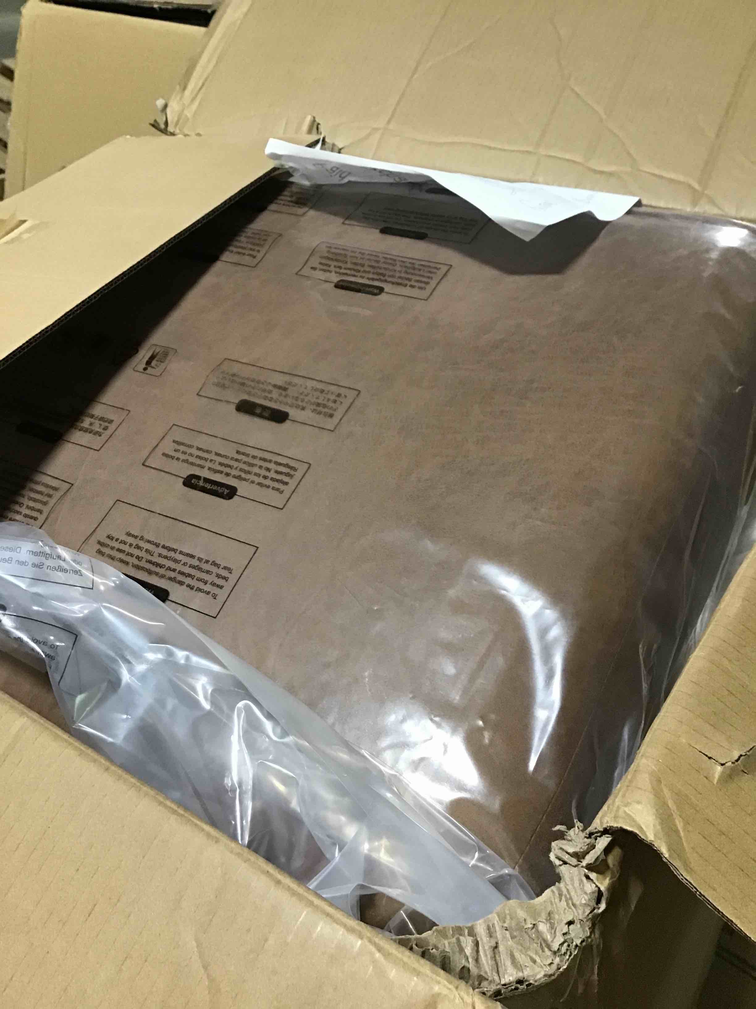https://s3.amazonaws.com/lotting-images-prod/bidfta/RED6350149_1714568978260.jpeg