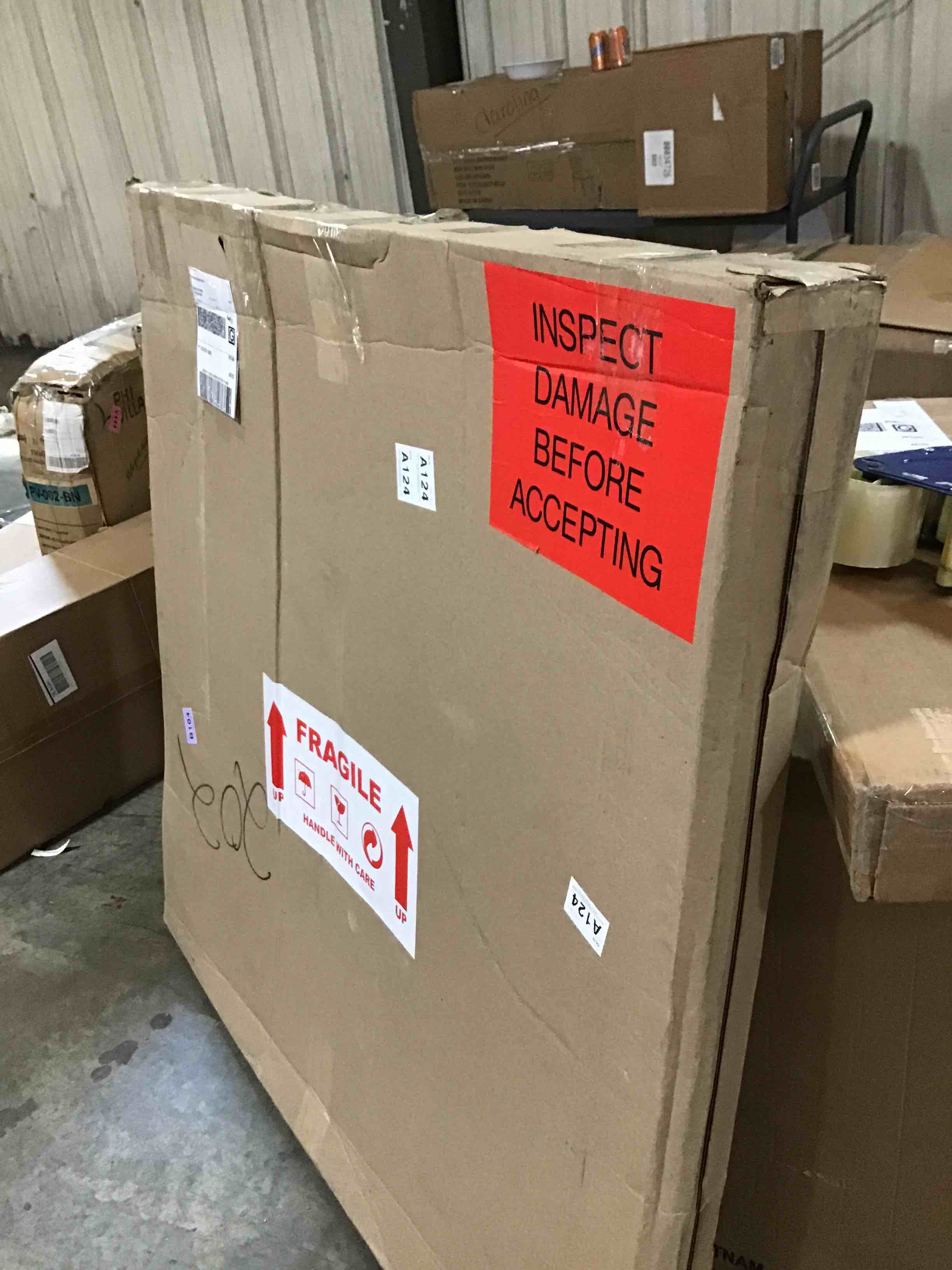 https://s3.amazonaws.com/lotting-images-prod/bidfta/RED6350235_1714669682773.jpeg