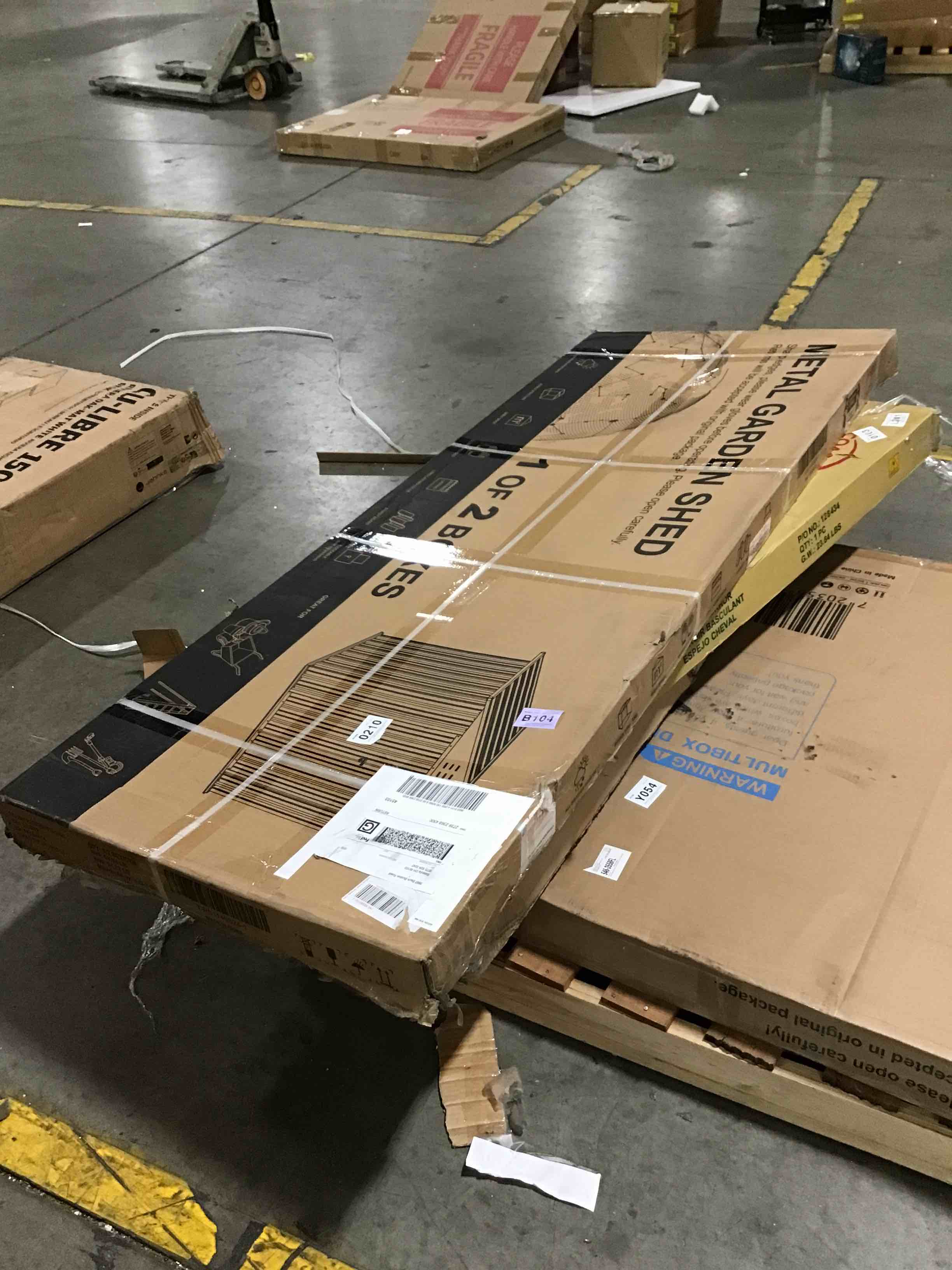 https://s3.amazonaws.com/lotting-images-prod/bidfta/RED6350236_1714669807275.jpeg