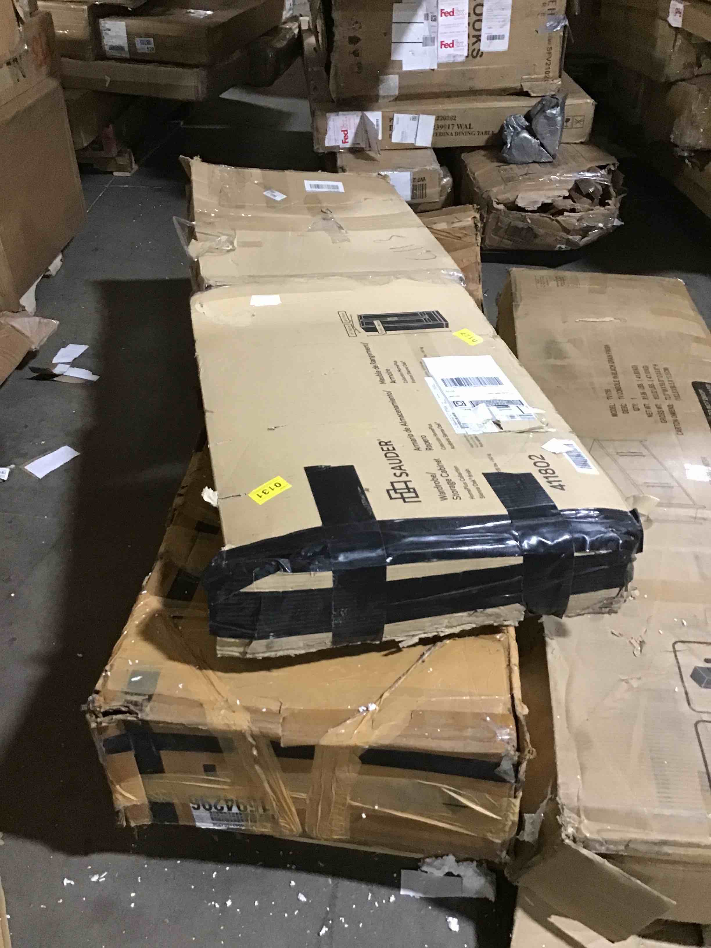 https://s3.amazonaws.com/lotting-images-prod/bidfta/RED6351131_1716490303470.jpeg