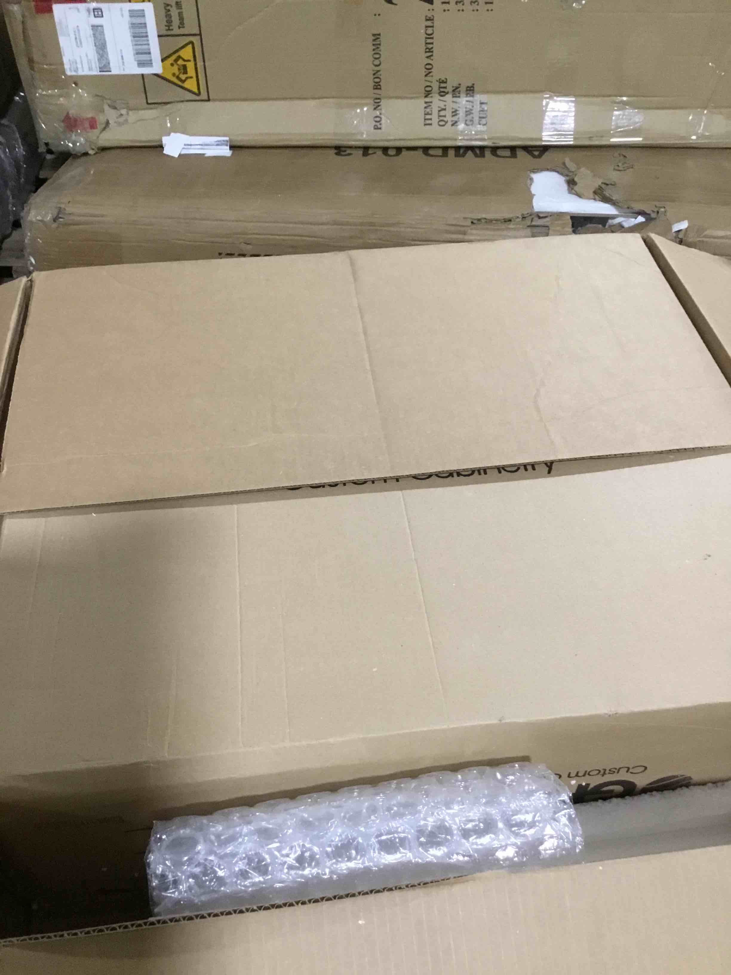https://s3.amazonaws.com/lotting-images-prod/bidfta/RED6351144_1716494476554.jpeg