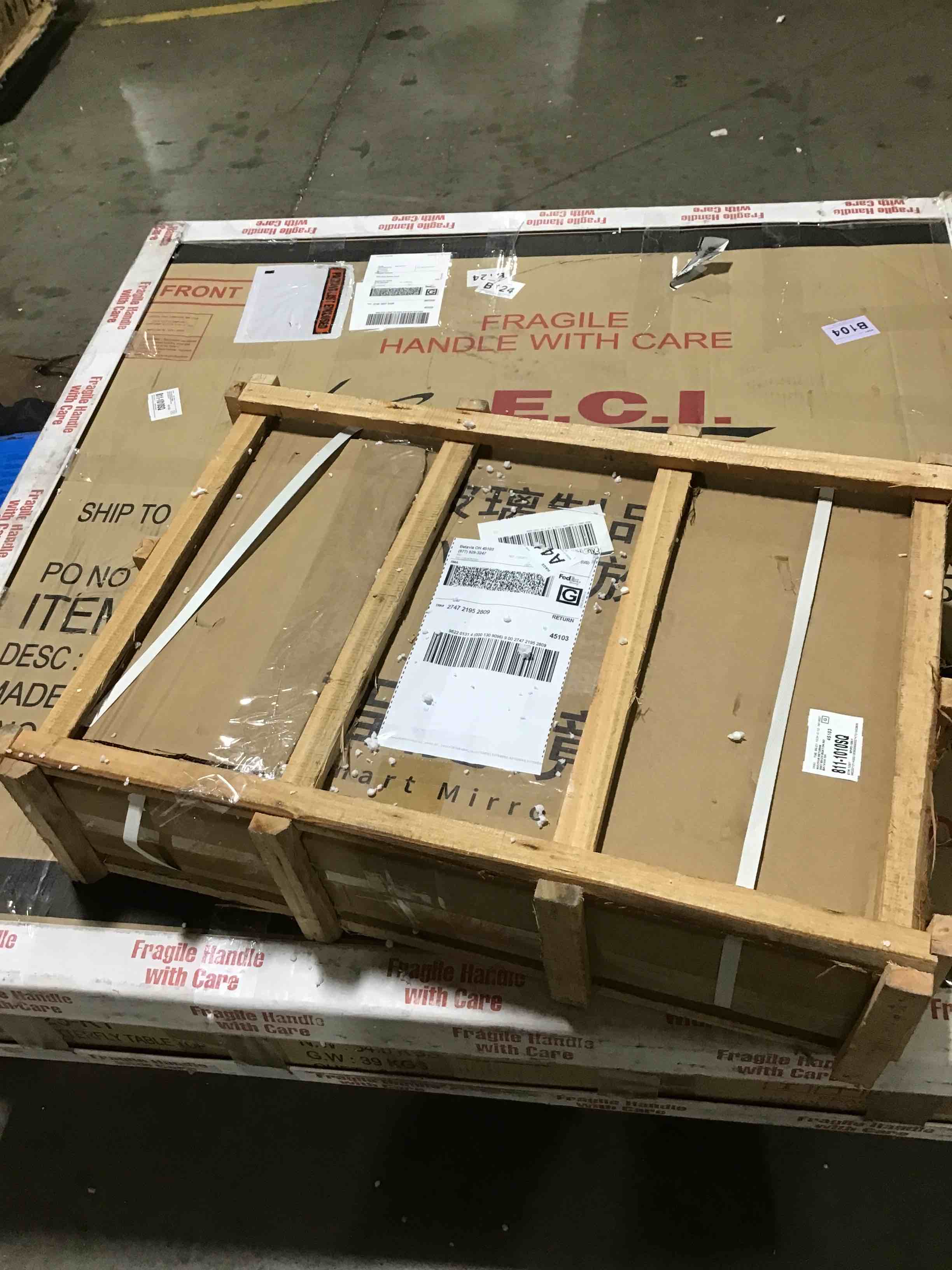 https://s3.amazonaws.com/lotting-images-prod/bidfta/RED6351165_1716558047660.jpeg