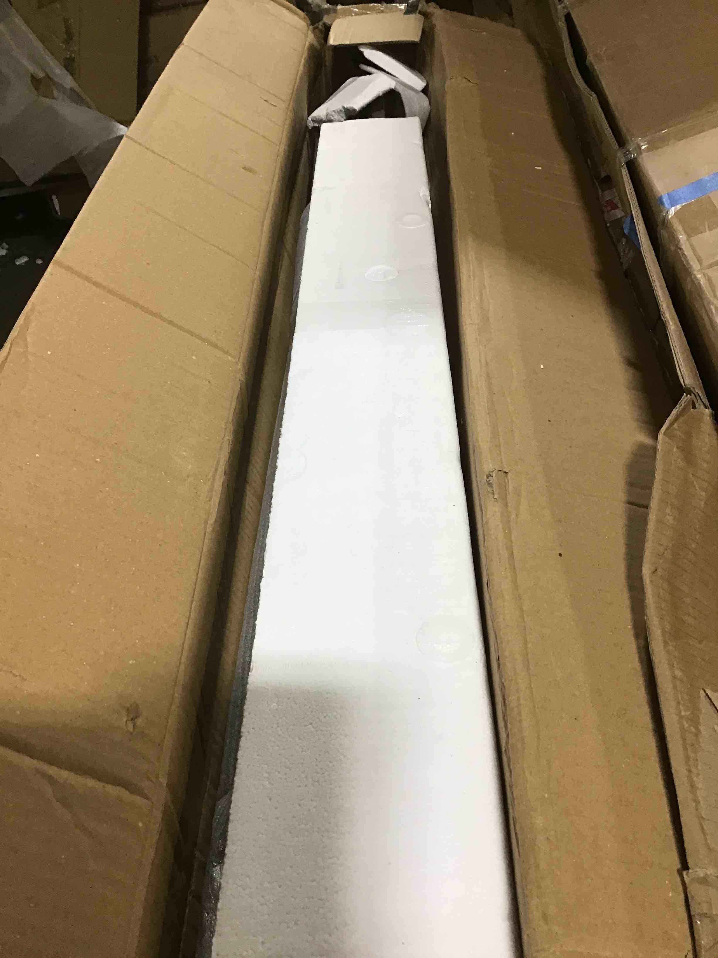 https://s3.amazonaws.com/lotting-images-prod/bidfta/RED6351200_1716575463838.jpeg