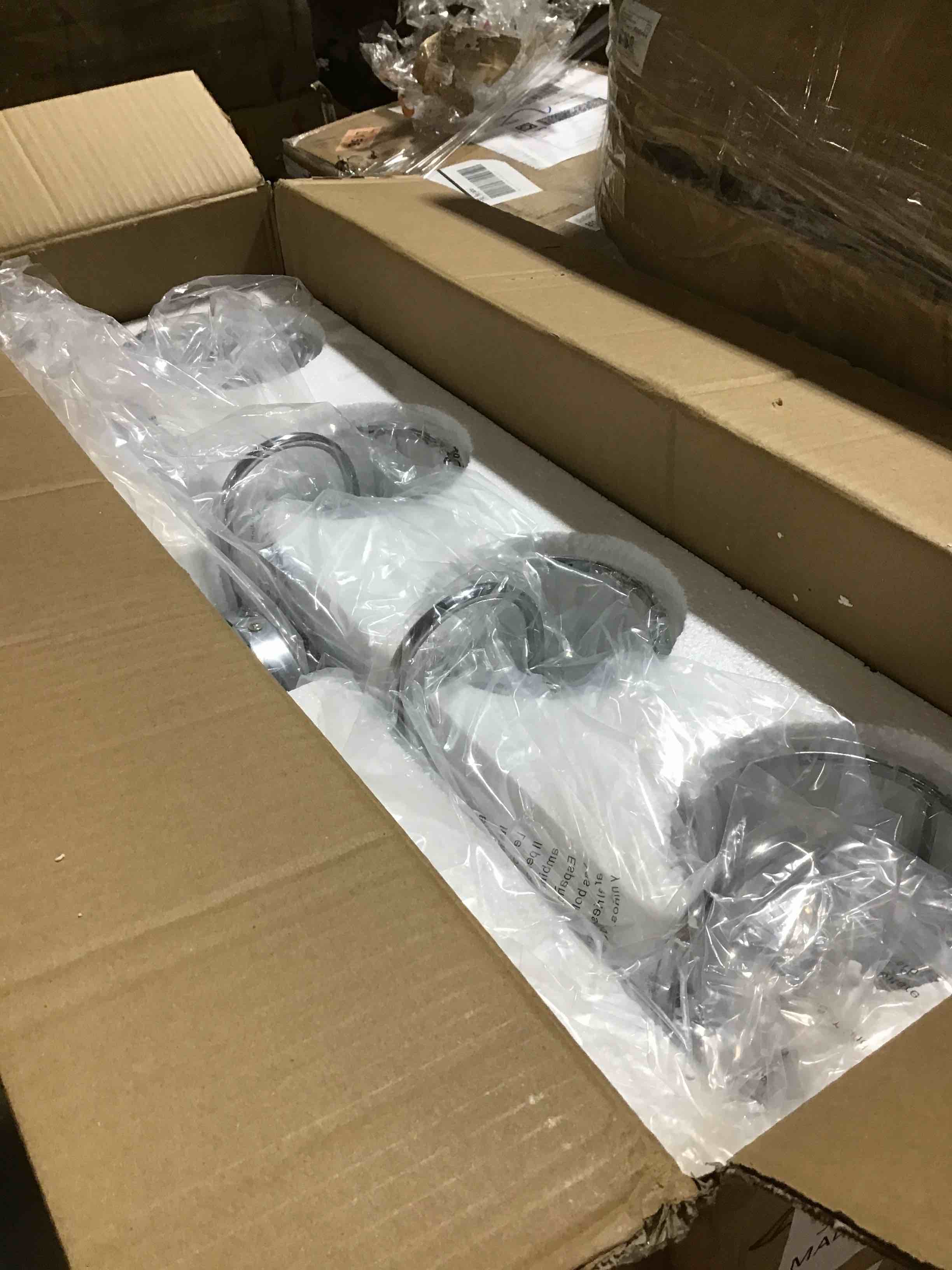 https://s3.amazonaws.com/lotting-images-prod/bidfta/RED6351375_1717002567823.jpeg