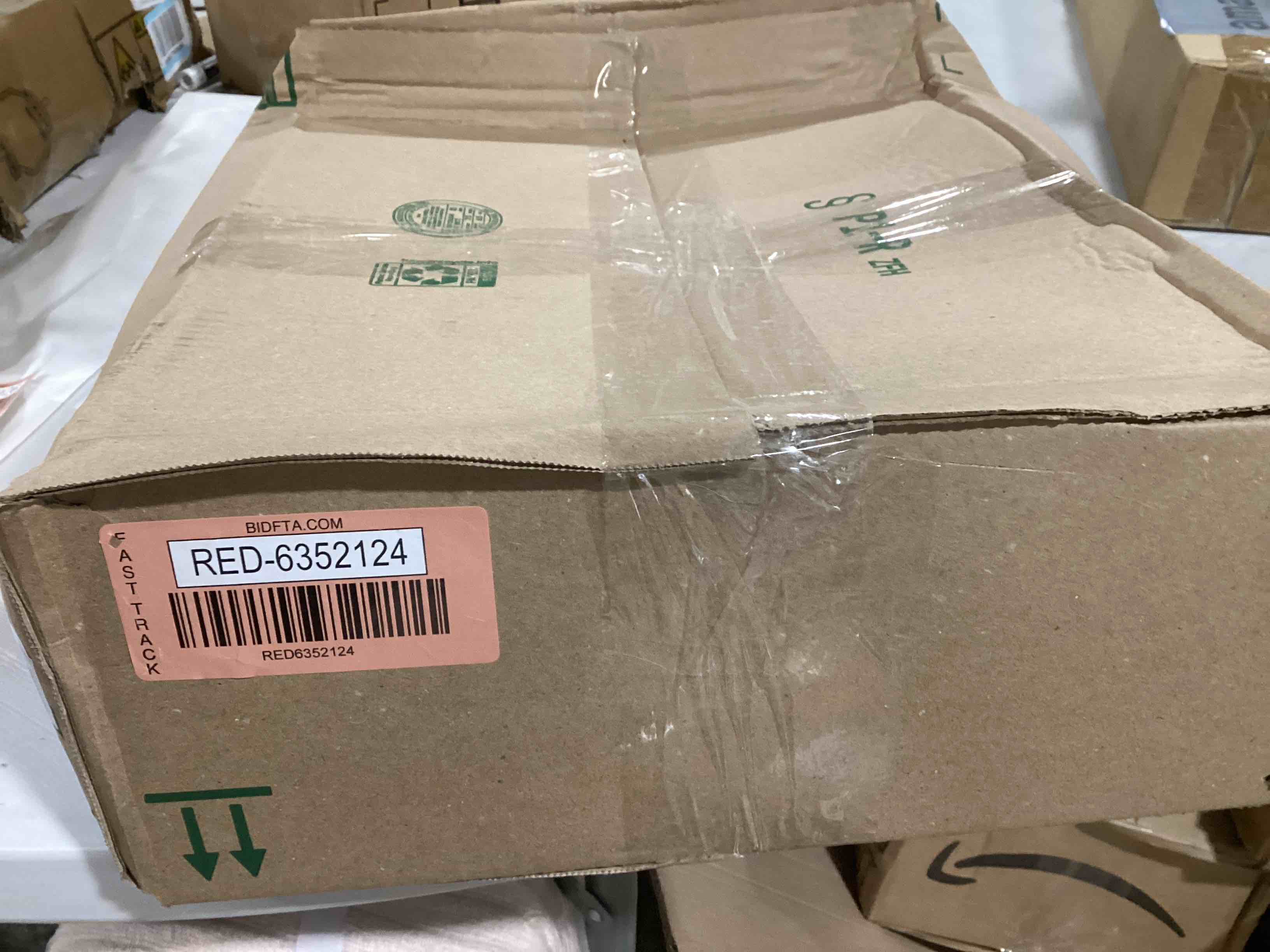 https://s3.amazonaws.com/lotting-images-prod/bidfta/RED6352124_1715174522667.jpeg