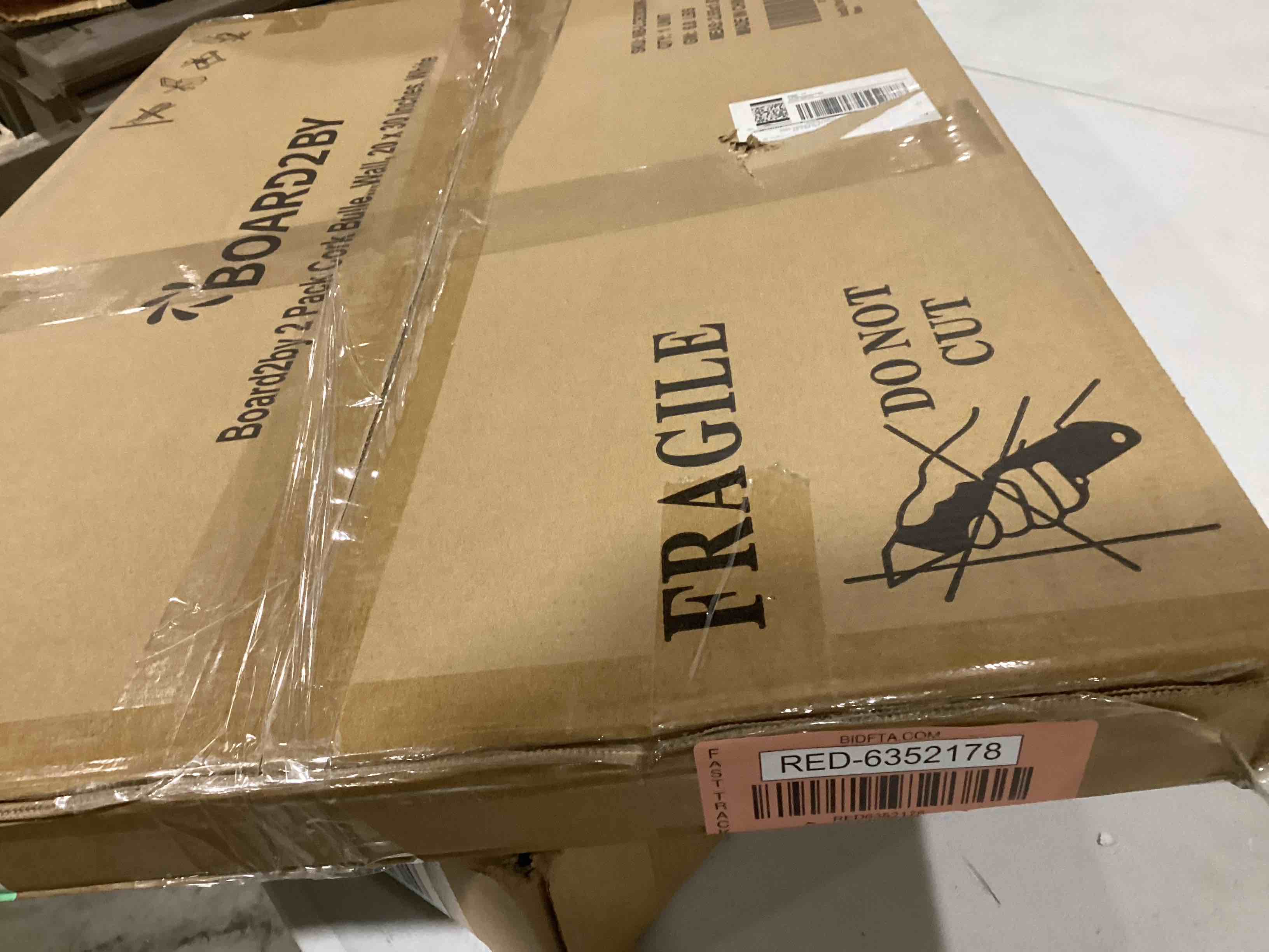 https://s3.amazonaws.com/lotting-images-prod/bidfta/RED6352178_1715183471112.jpeg