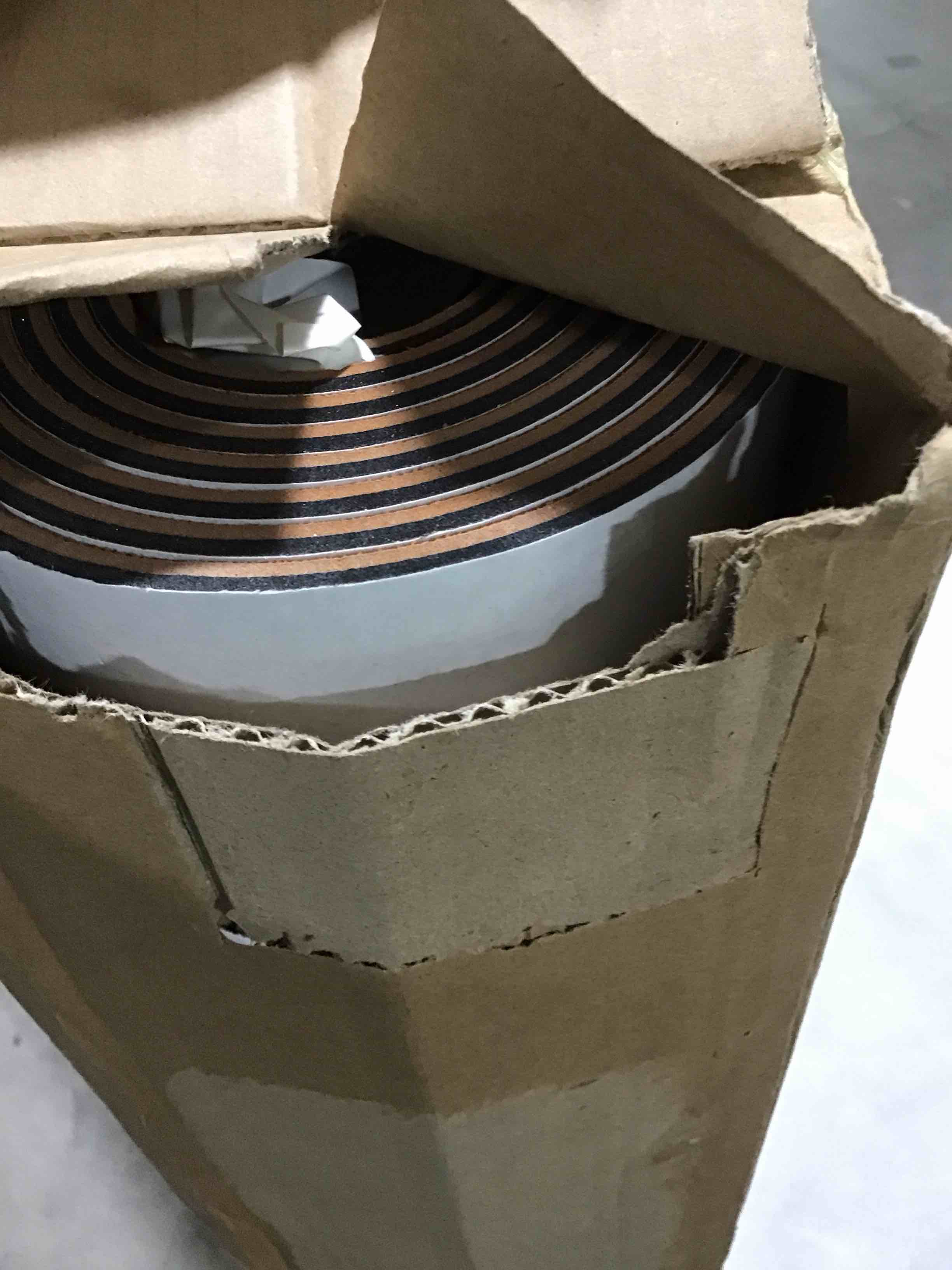 https://s3.amazonaws.com/lotting-images-prod/bidfta/RED6353721_1714158138379.jpeg