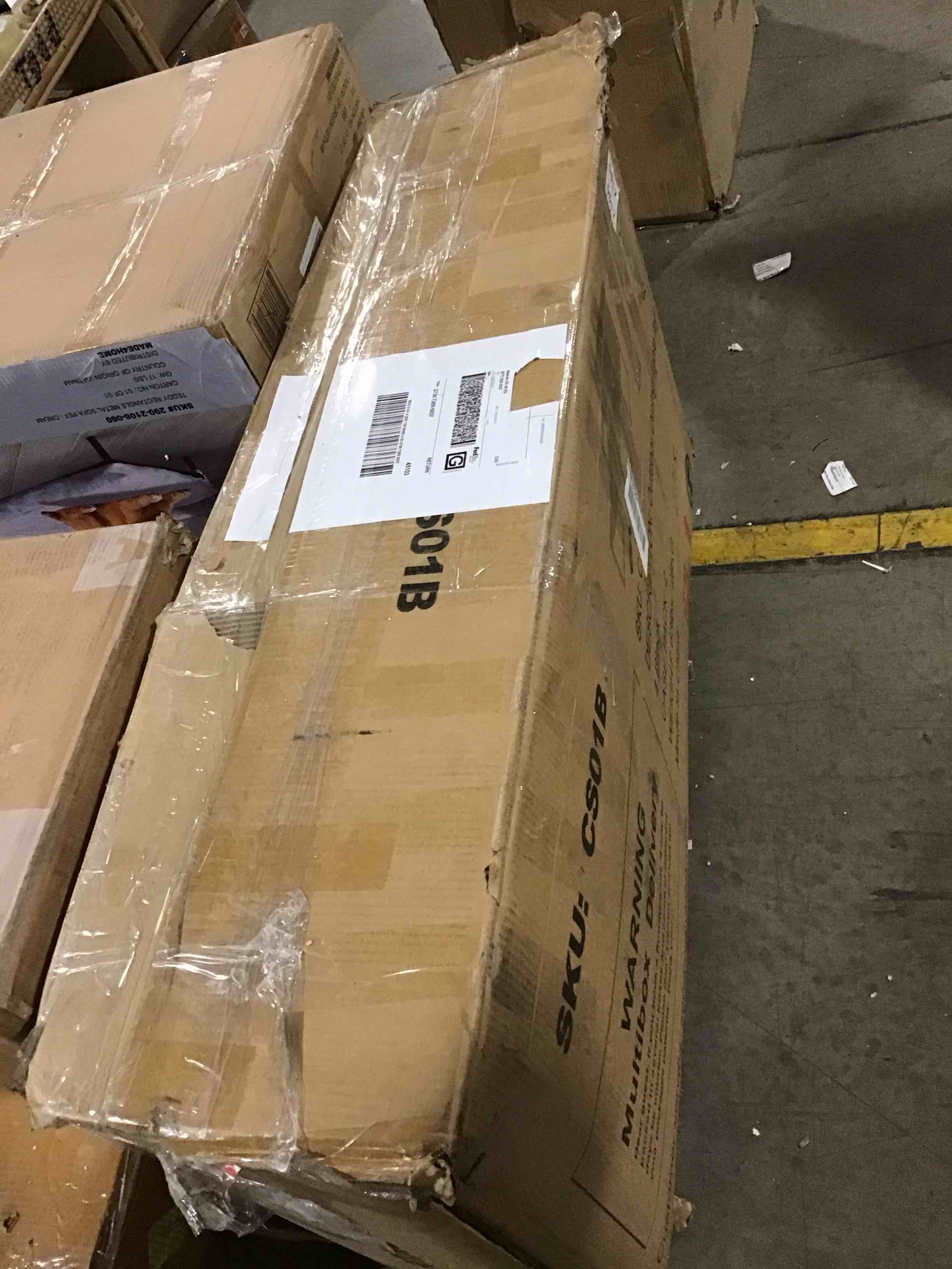 https://s3.amazonaws.com/lotting-images-prod/bidfta/RED6354095_1714652293679.jpeg