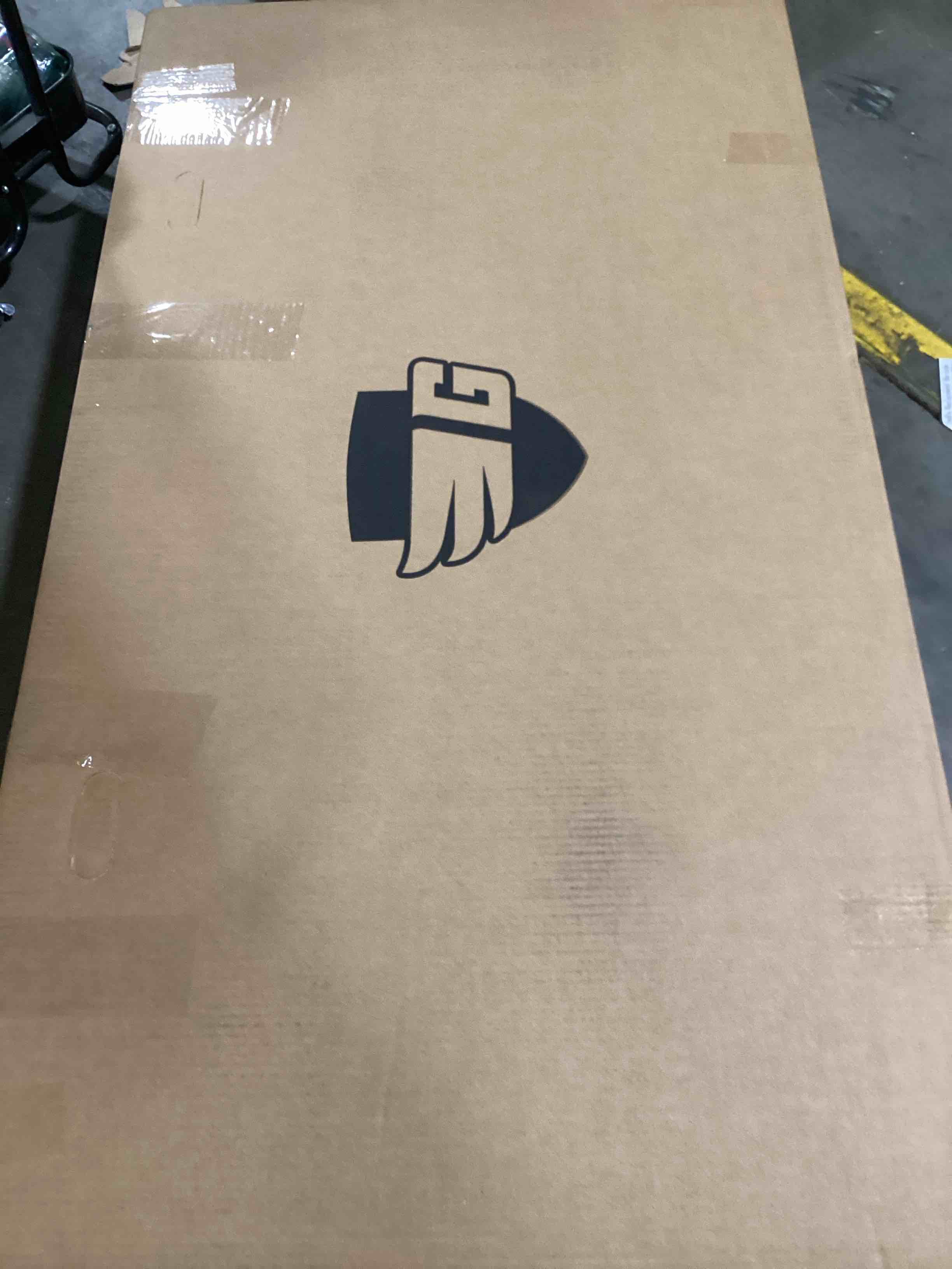 https://s3.amazonaws.com/lotting-images-prod/bidfta/RED6355691_1715010914907.jpeg