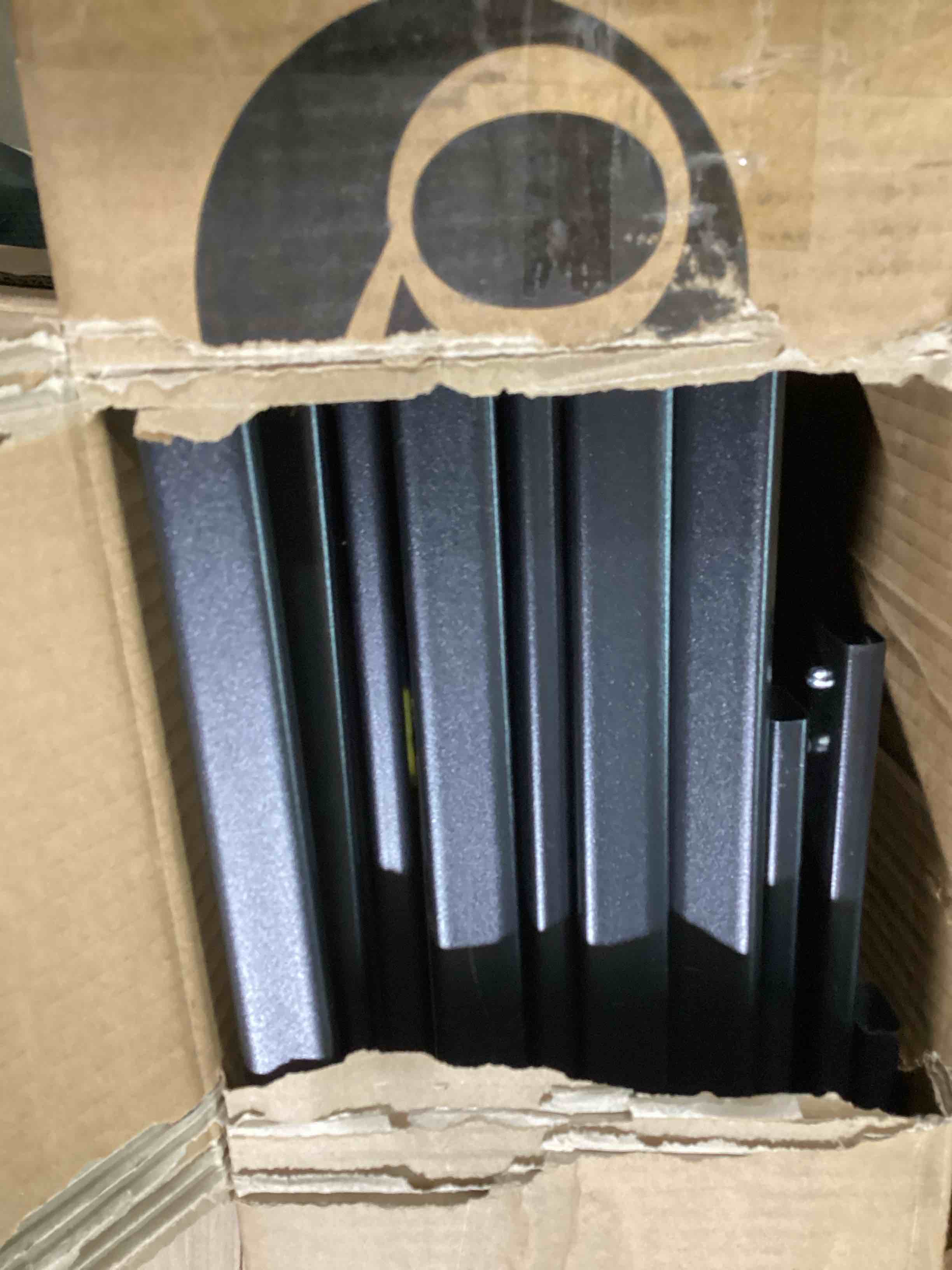 https://s3.amazonaws.com/lotting-images-prod/bidfta/RED6355705_1715022805286.jpeg