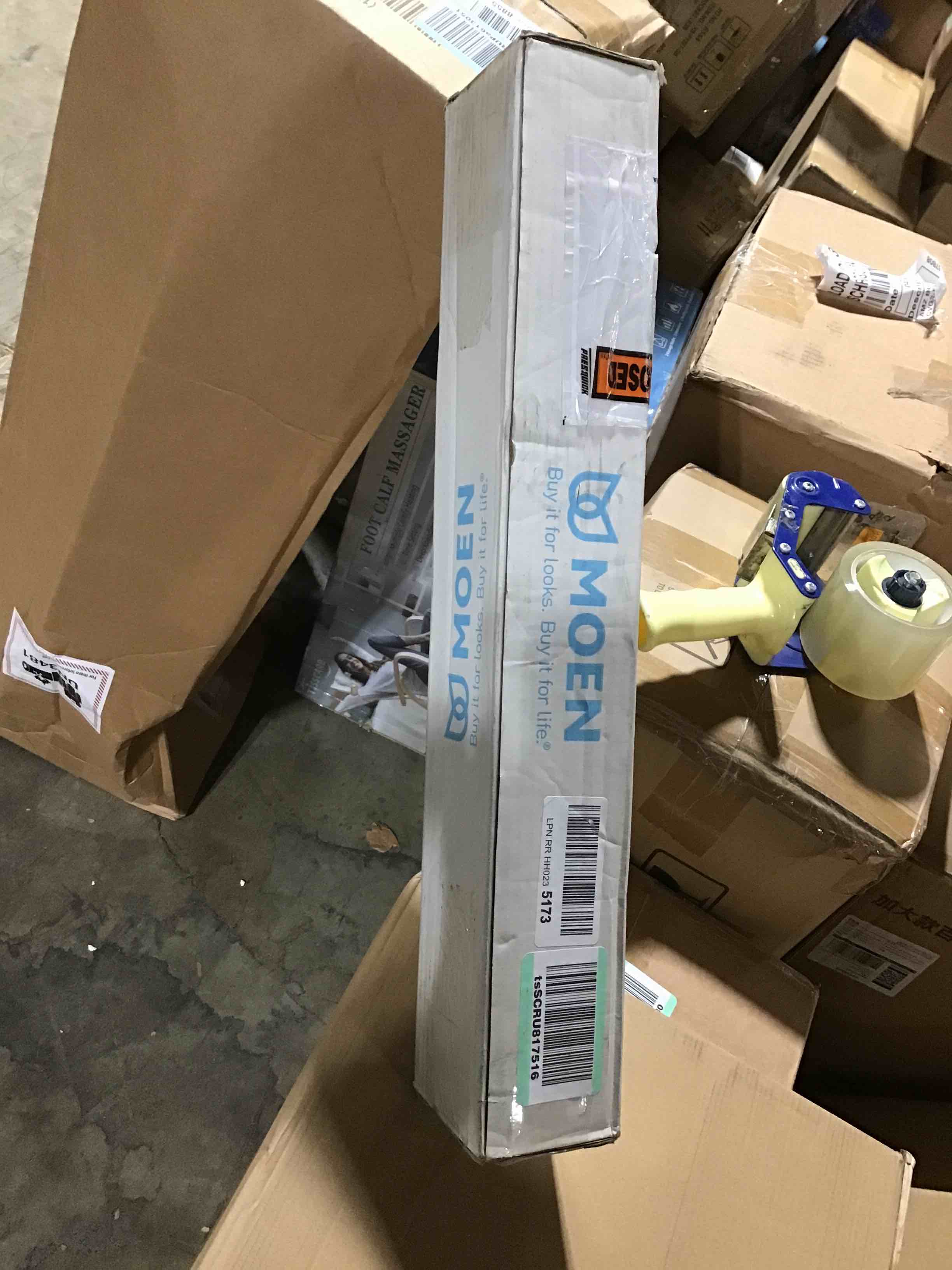 https://s3.amazonaws.com/lotting-images-prod/bidfta/RED6356578_1712927265271.jpeg
