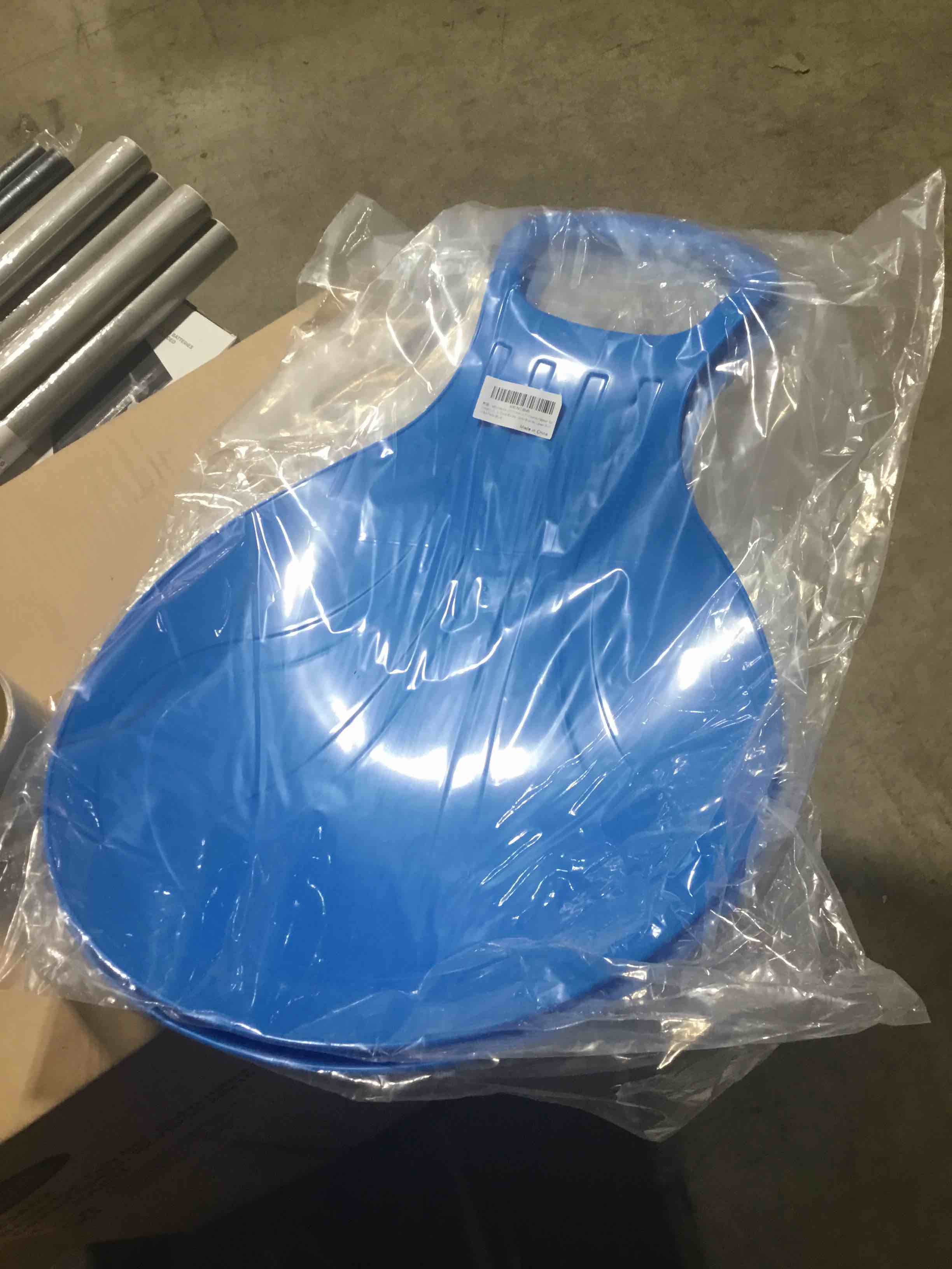 https://s3.amazonaws.com/lotting-images-prod/bidfta/RED6357113_1713455818488.jpeg
