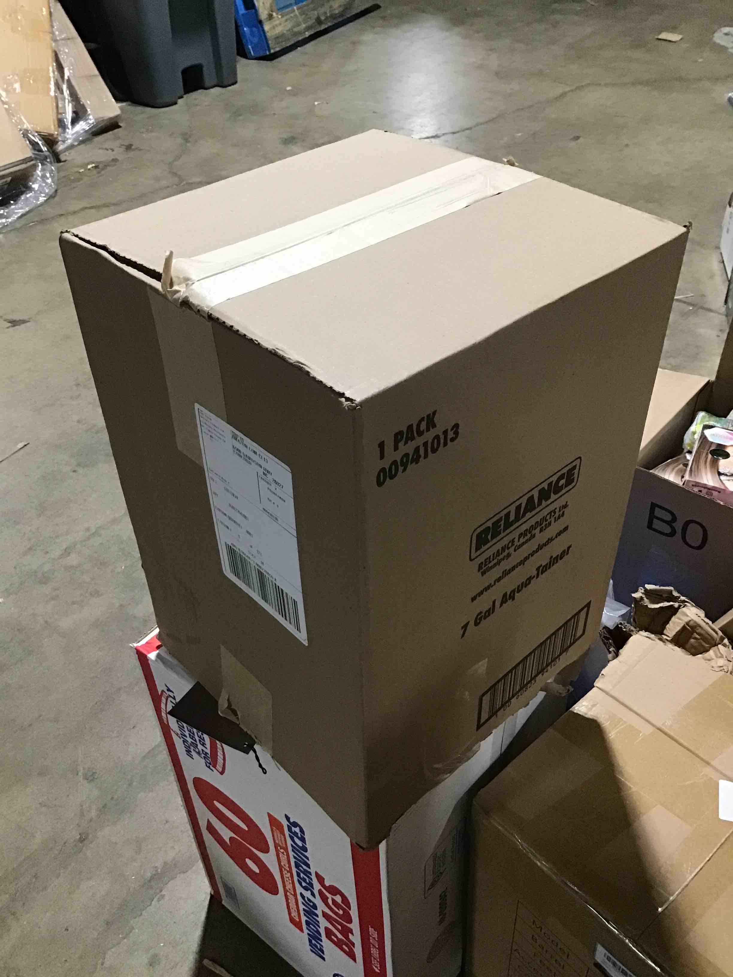 https://s3.amazonaws.com/lotting-images-prod/bidfta/RED6357202_1713455802277.jpeg