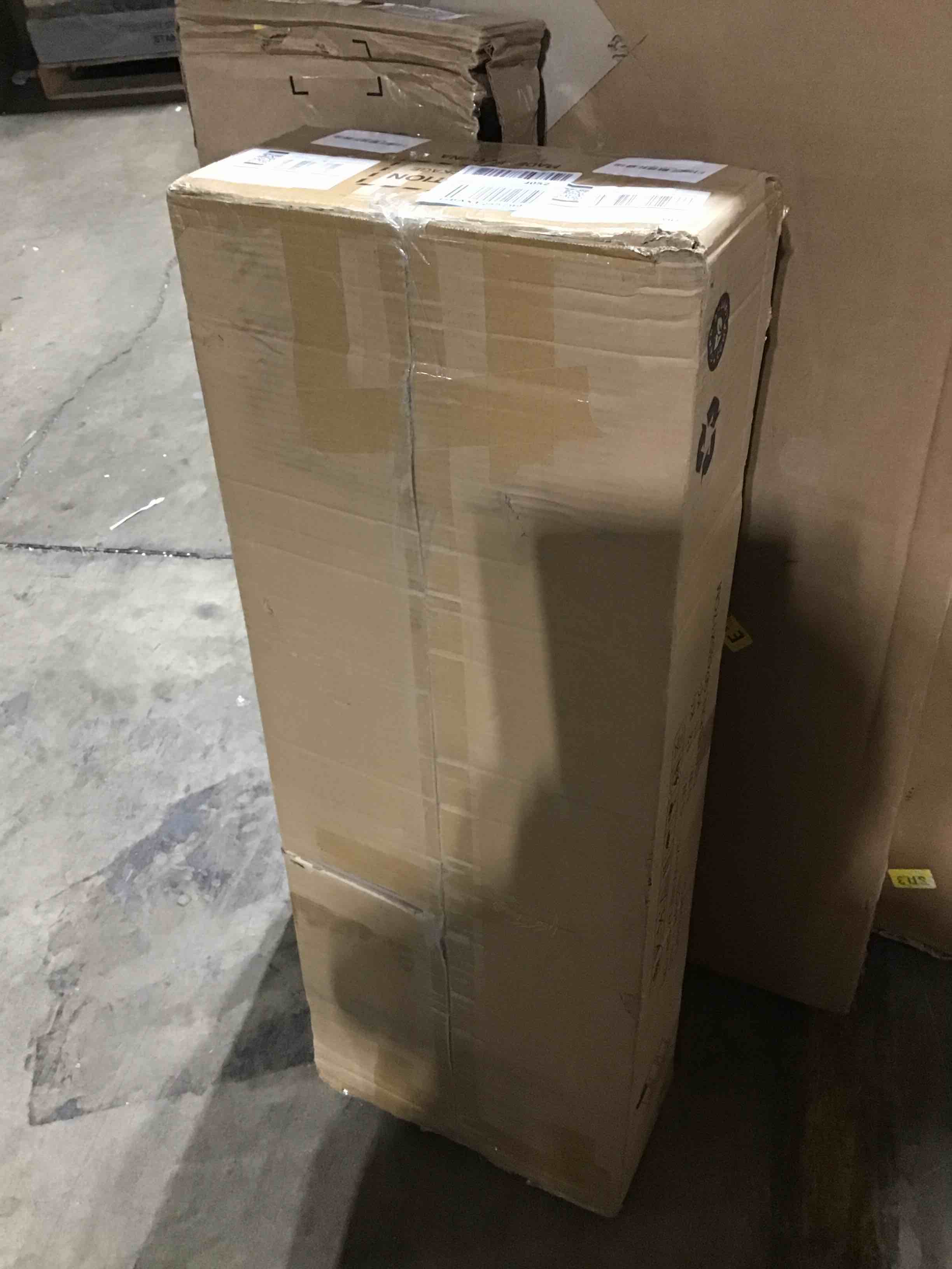https://s3.amazonaws.com/lotting-images-prod/bidfta/RED6357208_1713454353472.jpeg