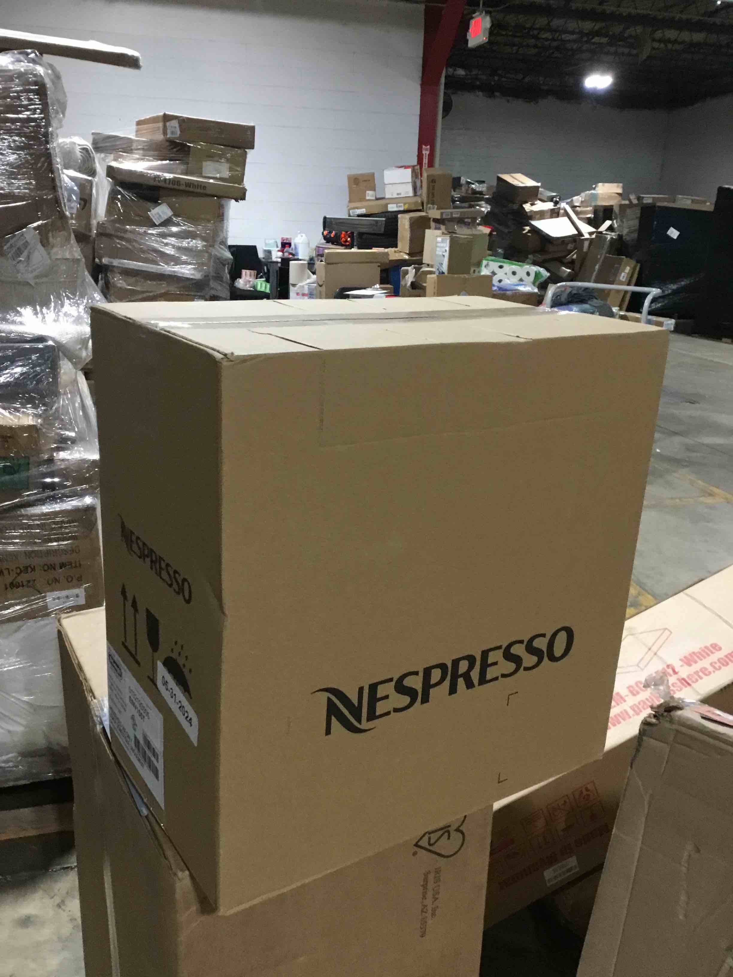 https://s3.amazonaws.com/lotting-images-prod/bidfta/RED6357266_1713550973102.jpeg