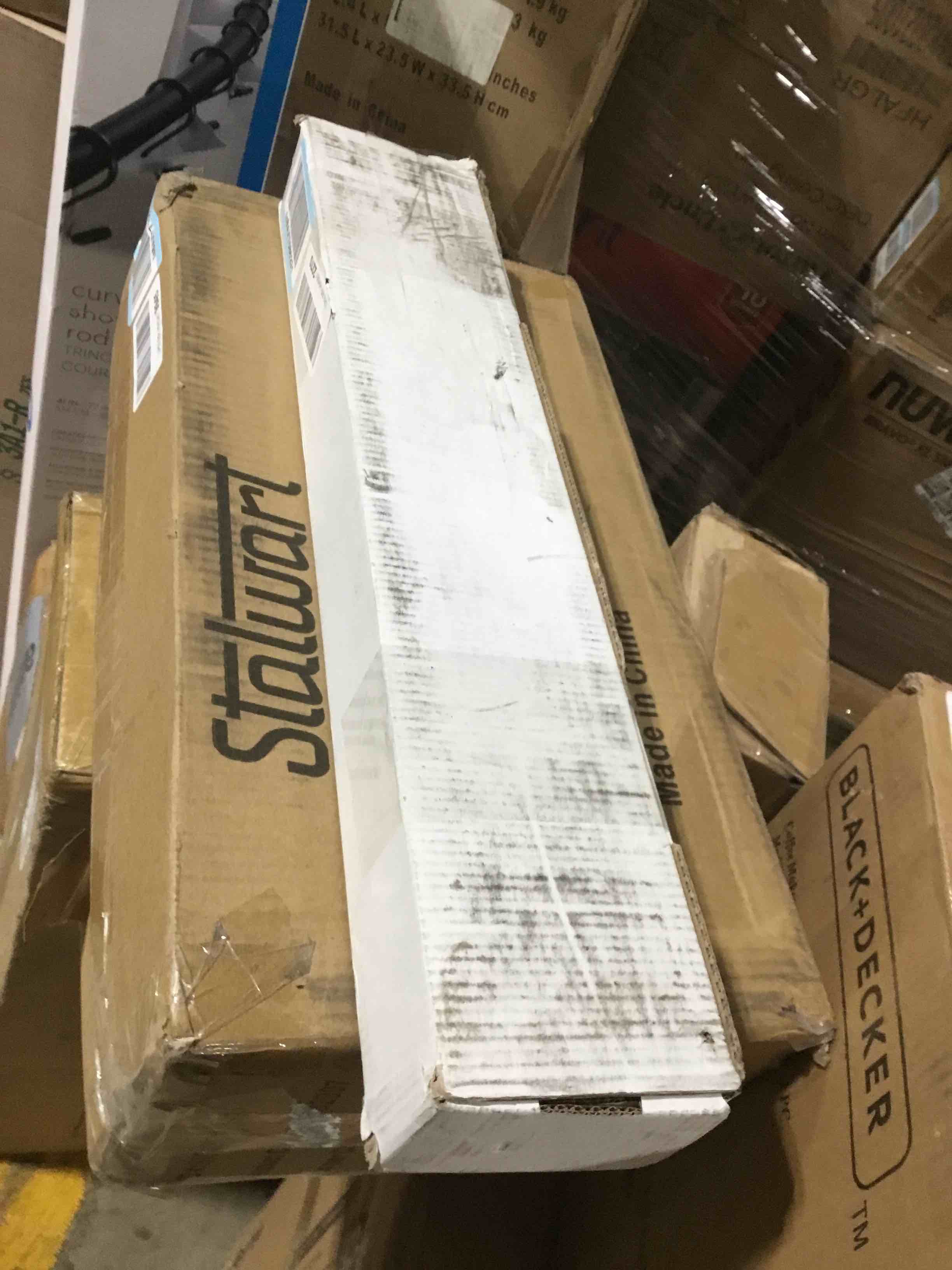 https://s3.amazonaws.com/lotting-images-prod/bidfta/RED6358857_1712679790807.jpeg