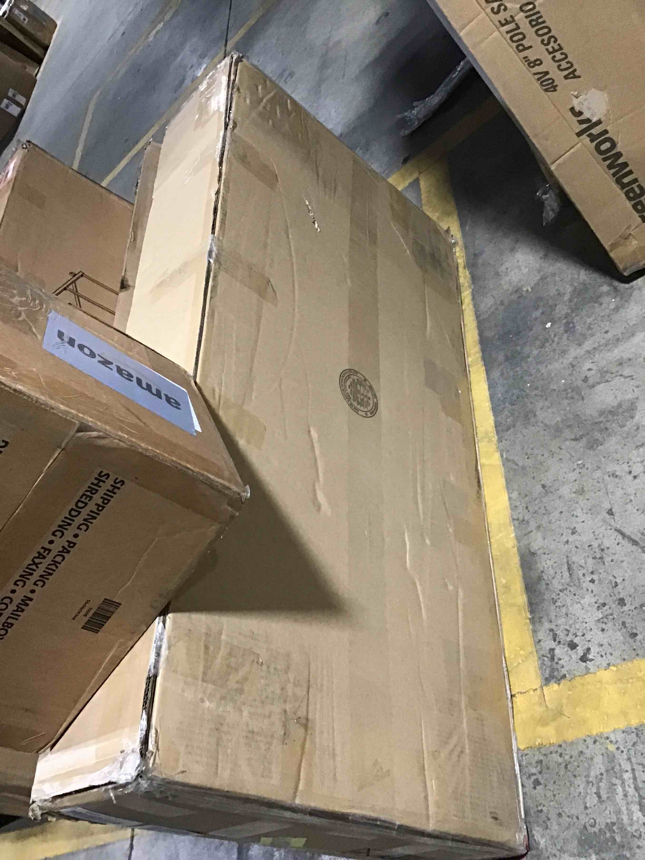 https://s3.amazonaws.com/lotting-images-prod/bidfta/RED6360025_1715952459893.jpeg