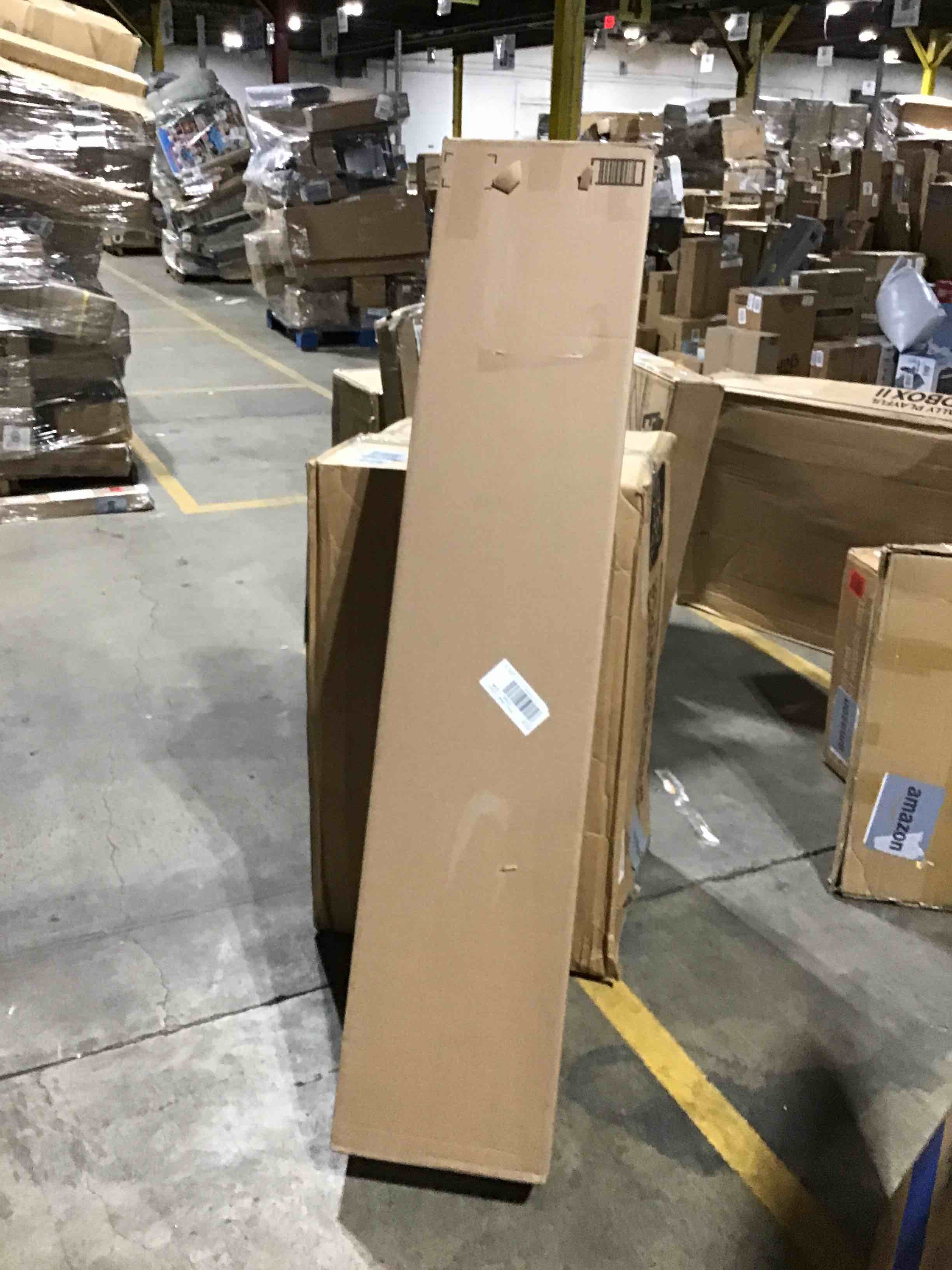 https://s3.amazonaws.com/lotting-images-prod/bidfta/RED6360038_1715950701947.jpeg