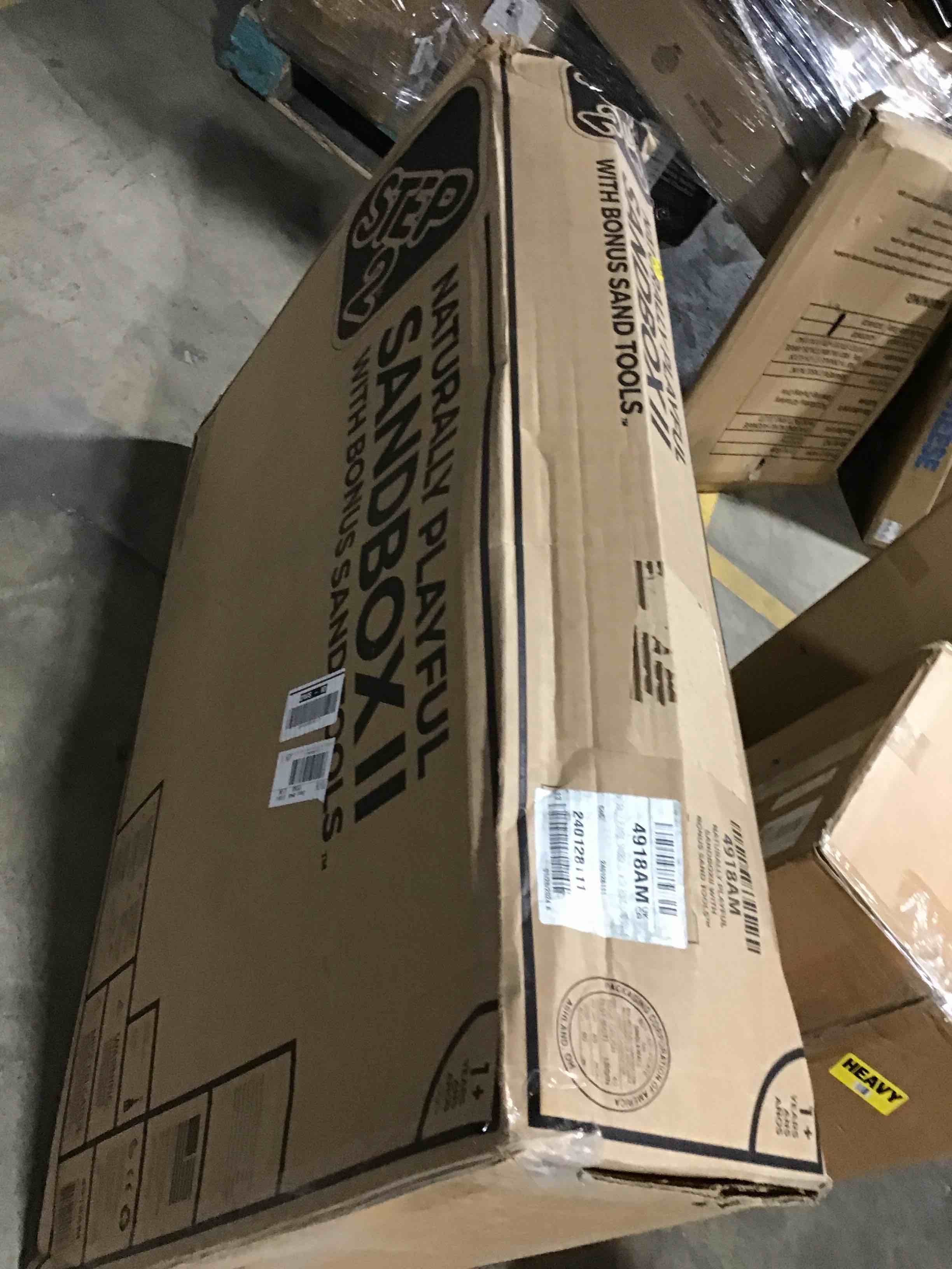https://s3.amazonaws.com/lotting-images-prod/bidfta/RED6360042_1715950601826.jpeg