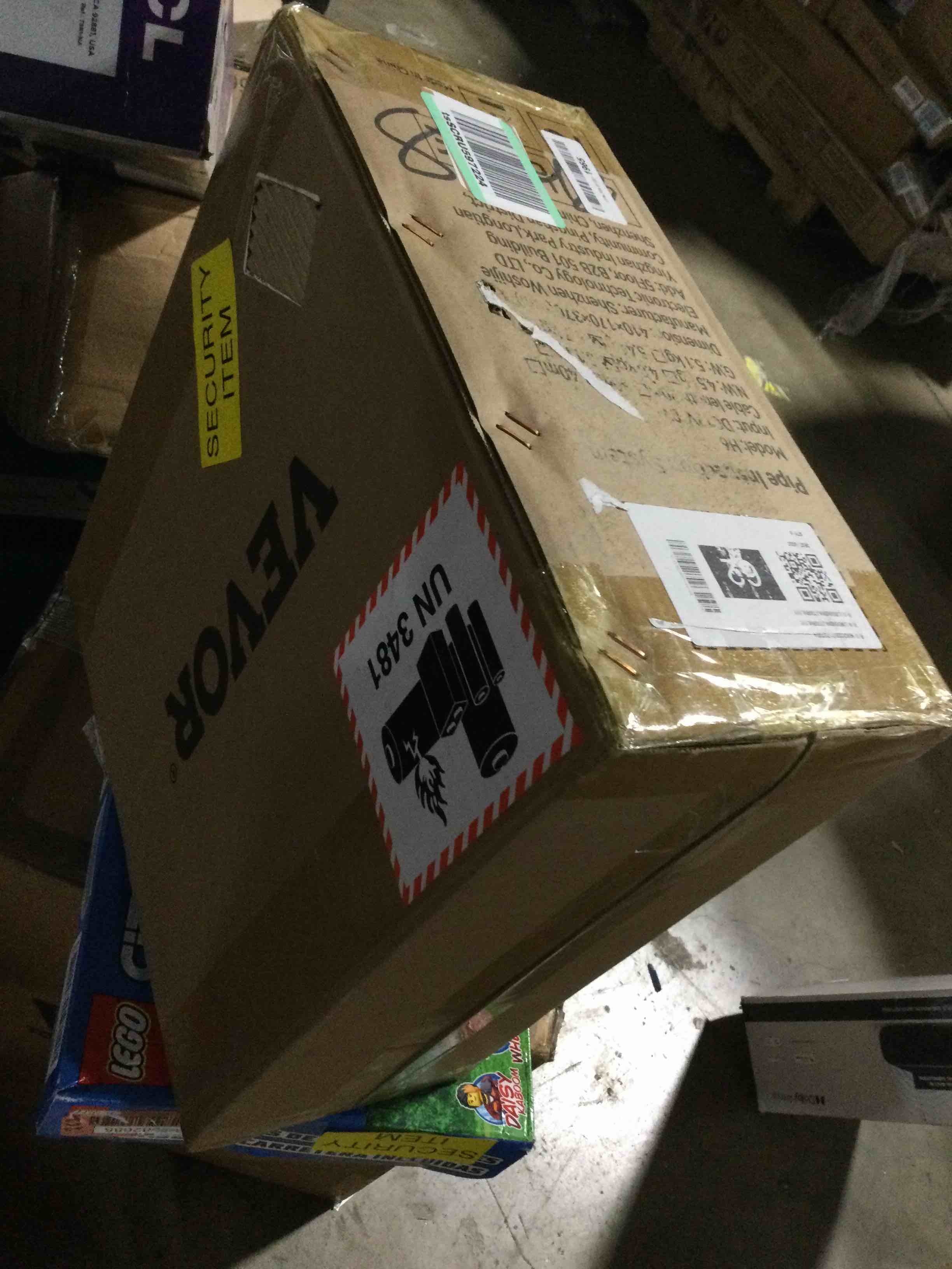 https://s3.amazonaws.com/lotting-images-prod/bidfta/RED6361848_1714847076304.jpeg