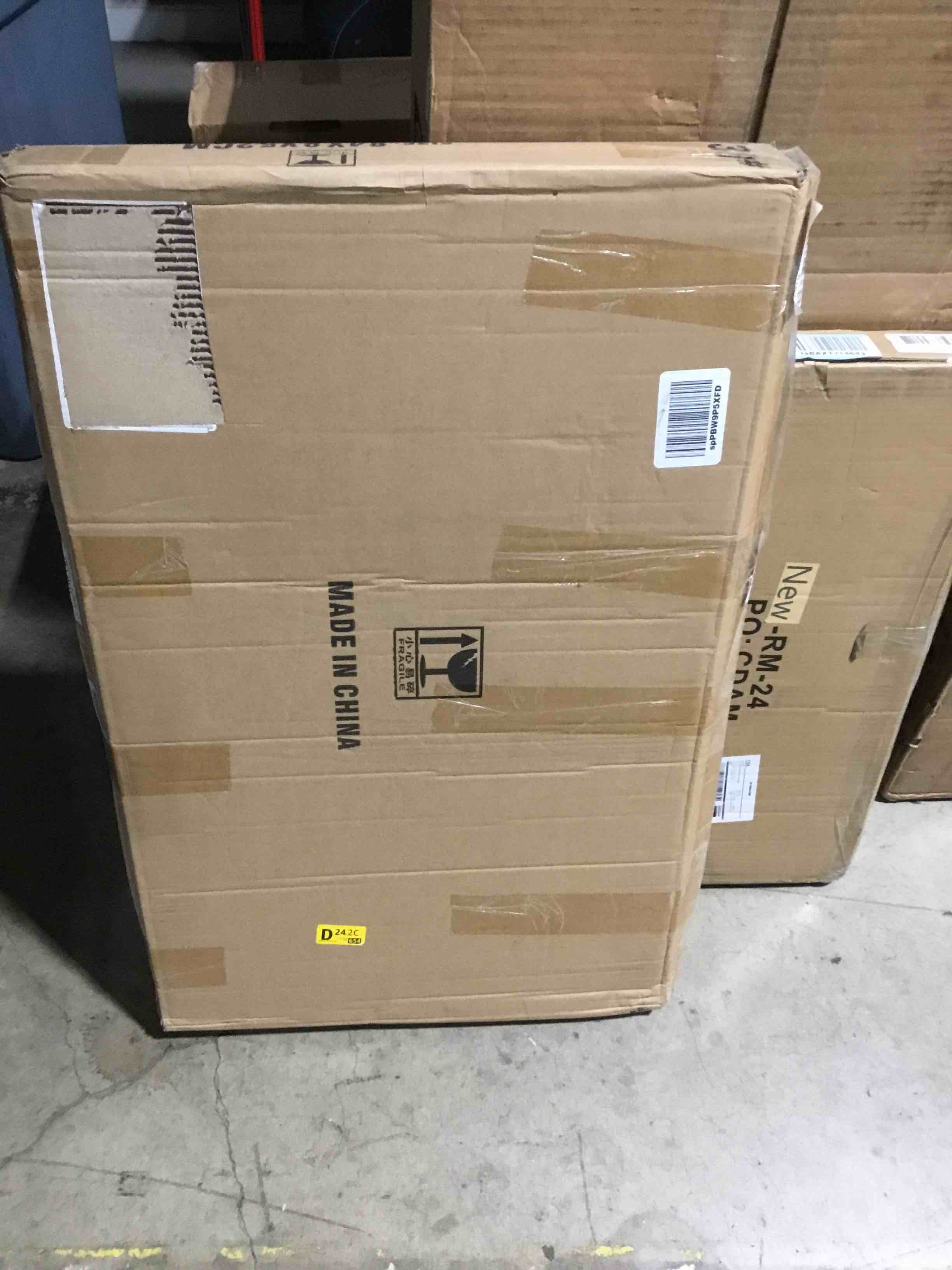 https://s3.amazonaws.com/lotting-images-prod/bidfta/RED6361949_1711978538761.jpeg