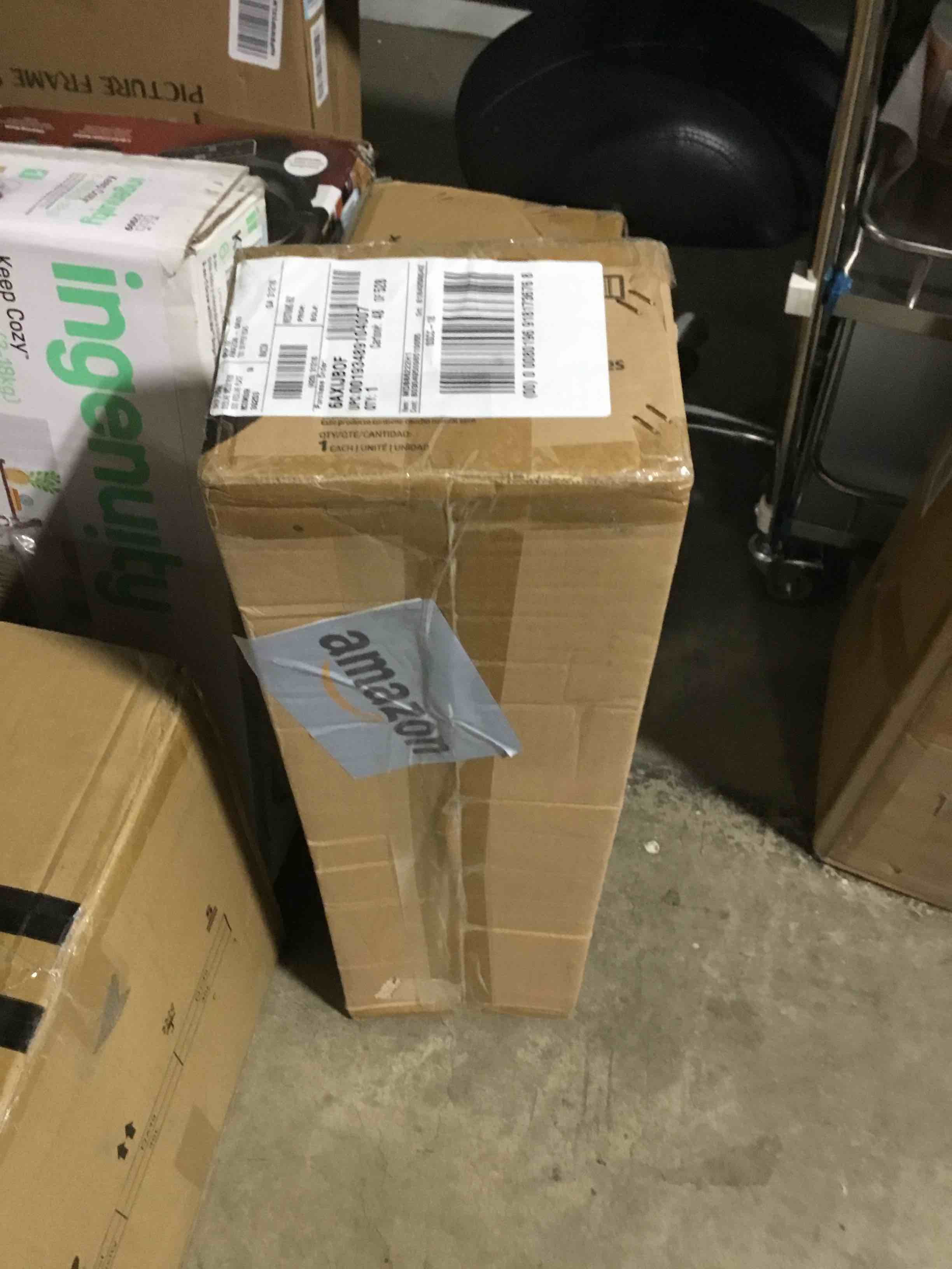 https://s3.amazonaws.com/lotting-images-prod/bidfta/RED6361962_1712061676612.jpeg