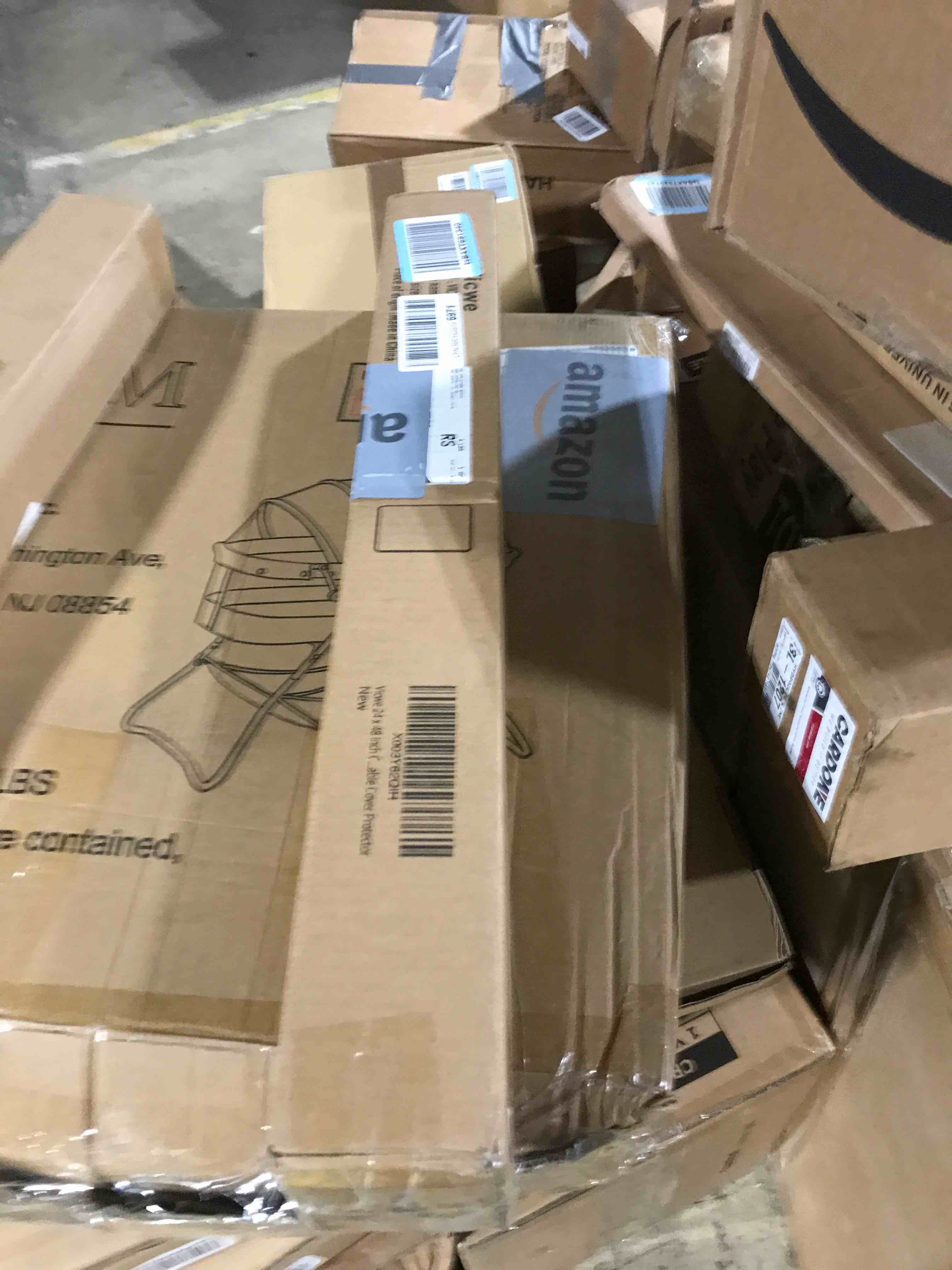 https://s3.amazonaws.com/lotting-images-prod/bidfta/RED6362012_1712061841677.jpeg