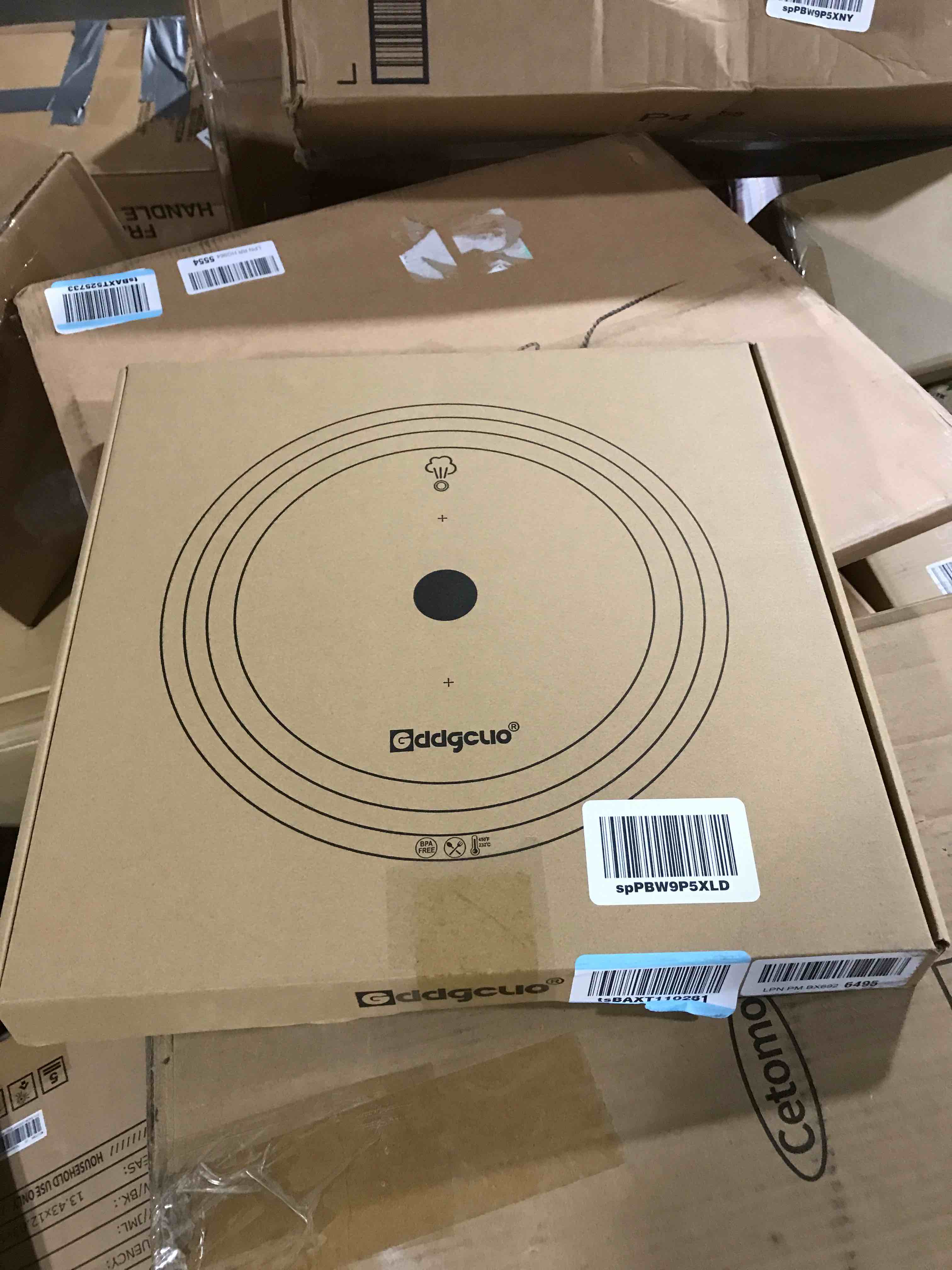 https://s3.amazonaws.com/lotting-images-prod/bidfta/RED6362023_1712062664610.jpeg