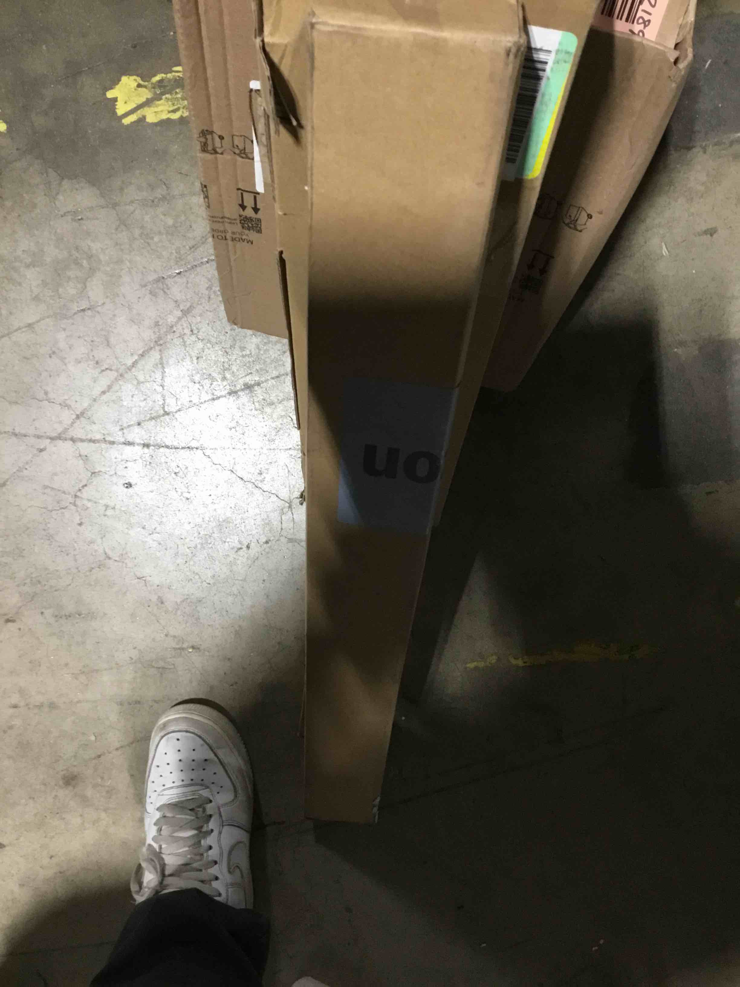 https://s3.amazonaws.com/lotting-images-prod/bidfta/RED6362677_1712267154239.jpeg