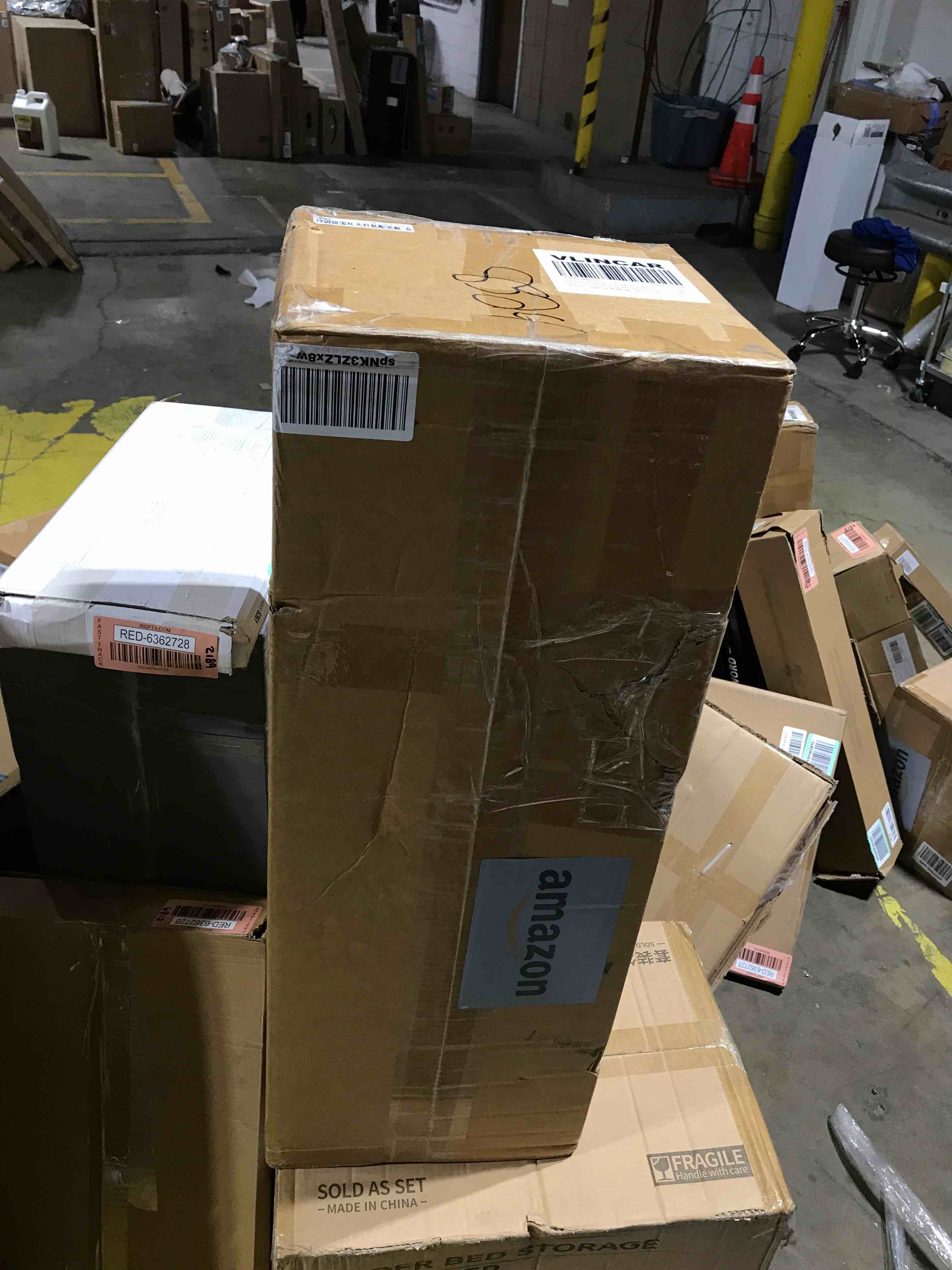 https://s3.amazonaws.com/lotting-images-prod/bidfta/RED6362722_1712267338230.jpeg