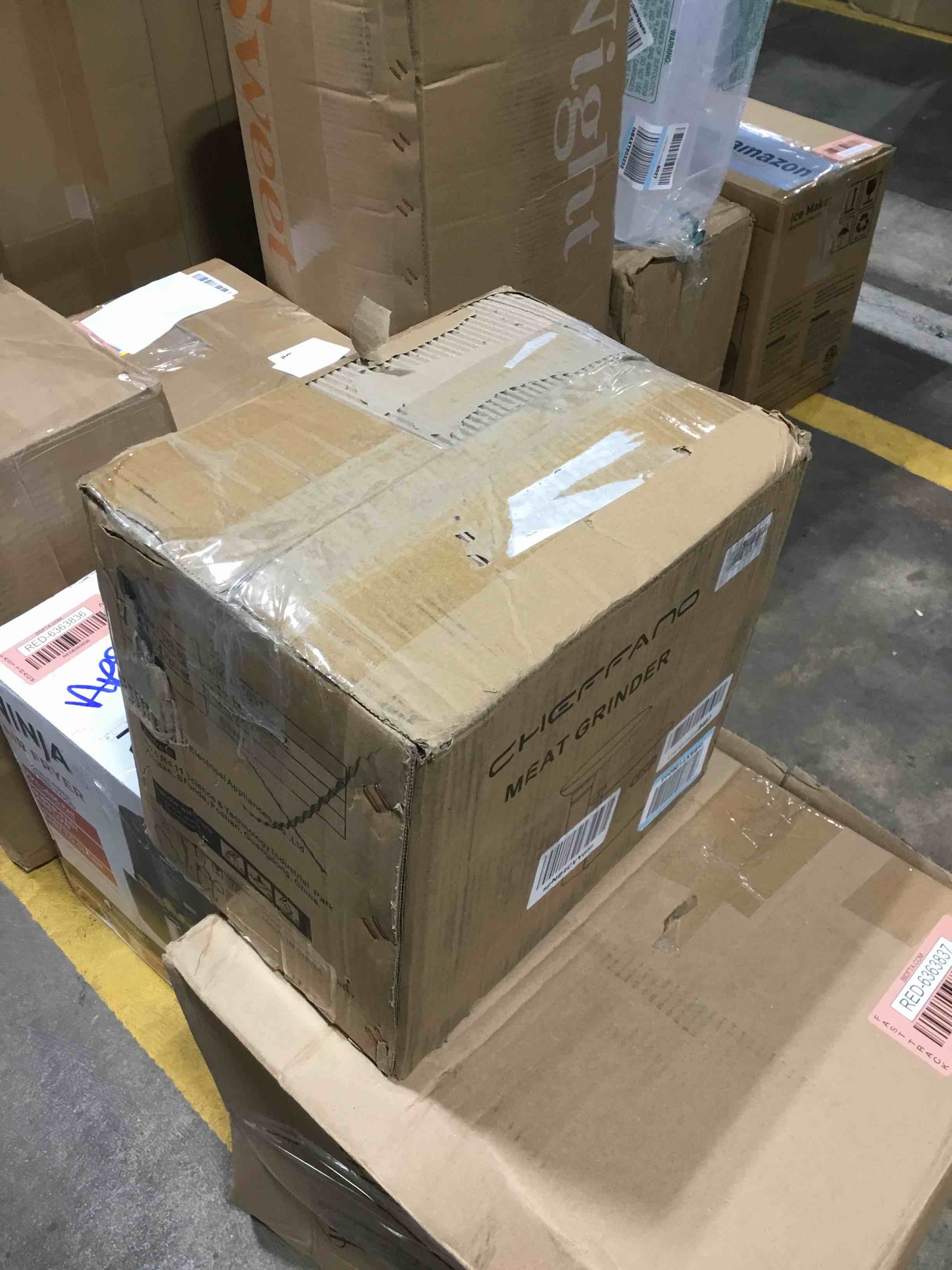 https://s3.amazonaws.com/lotting-images-prod/bidfta/RED6363839_1716499424104.jpeg
