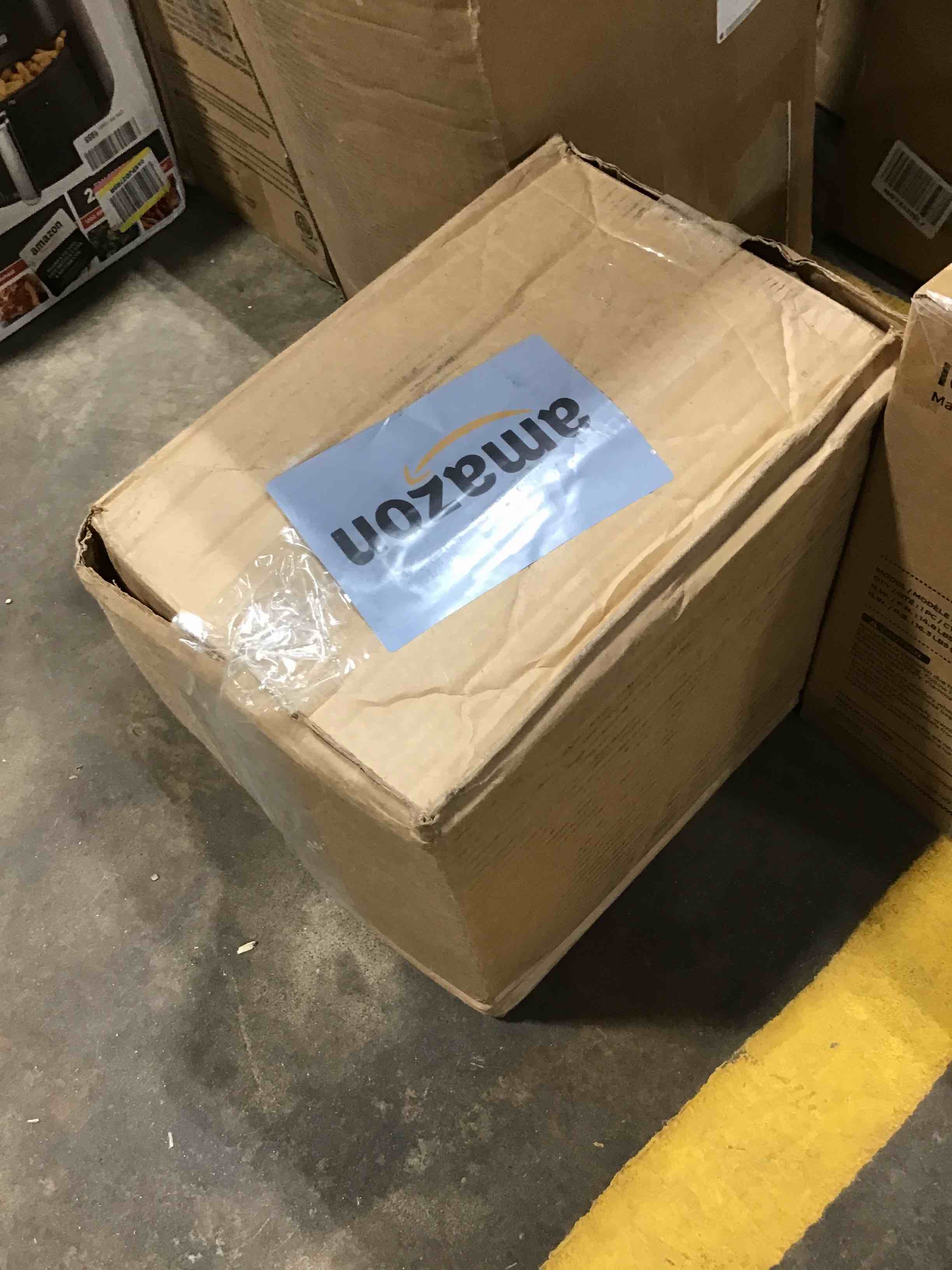 https://s3.amazonaws.com/lotting-images-prod/bidfta/RED6363883_1716499274979.jpeg