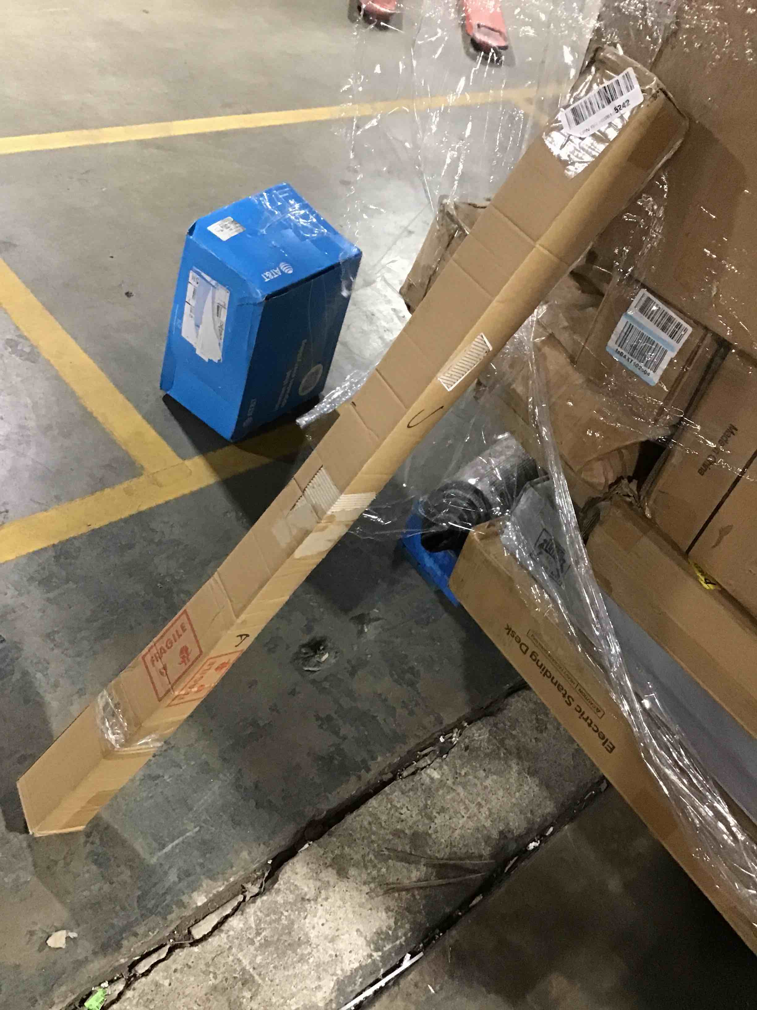 https://s3.amazonaws.com/lotting-images-prod/bidfta/RED6364717_1717709634428.jpeg
